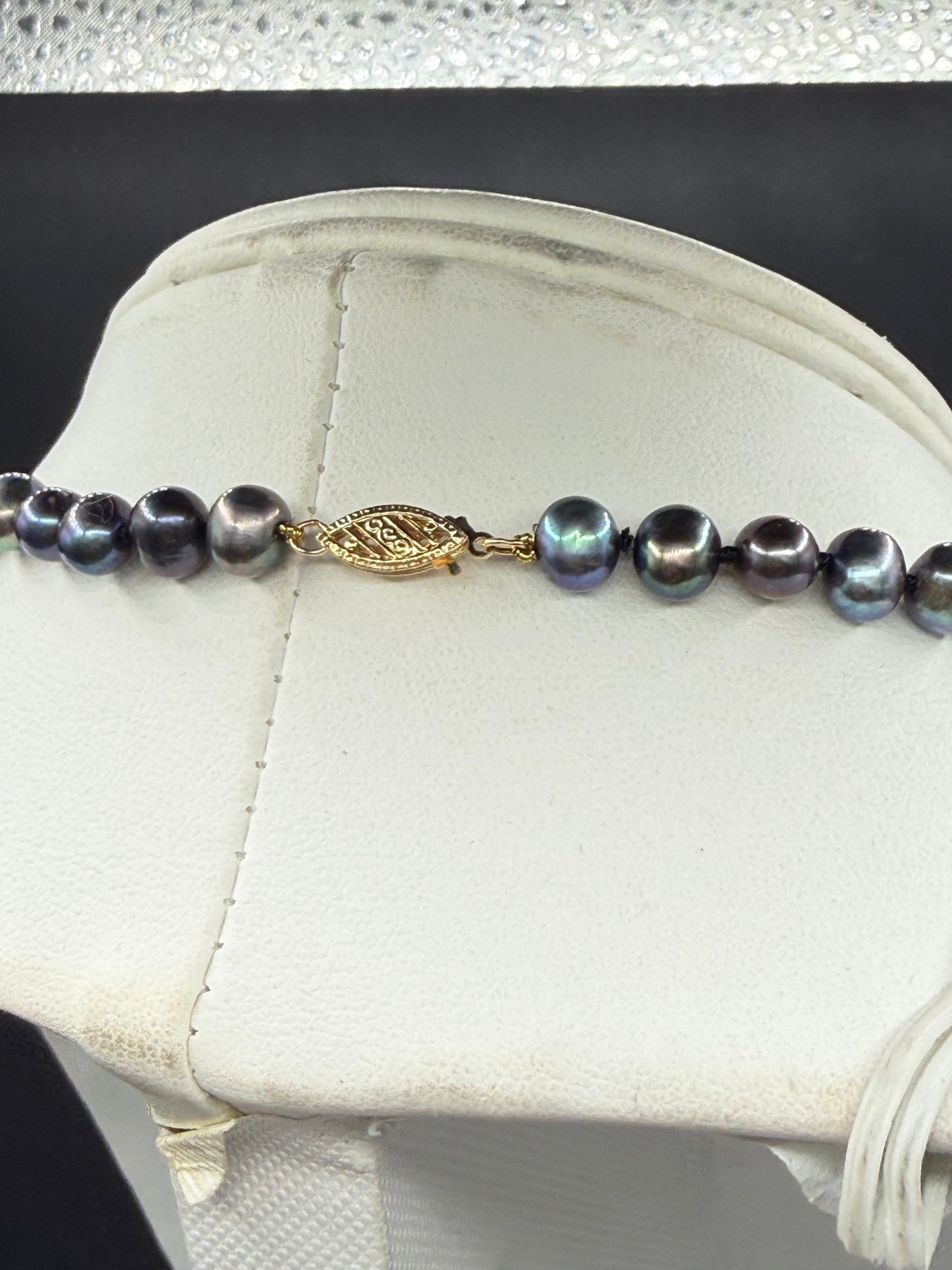 Natural Black Freshwater Pearl 14k Yellow Gold Clasp Necklace (19")