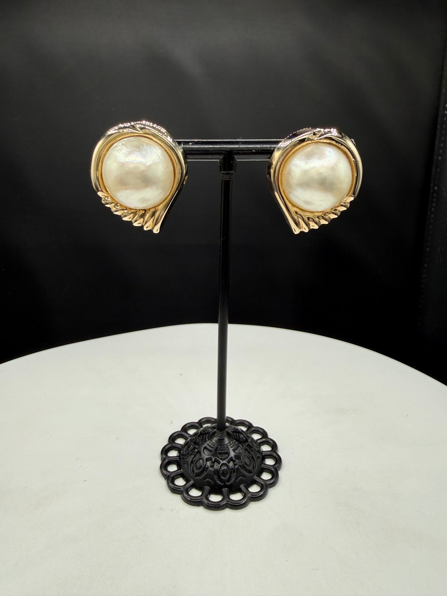 Vintage 14K Yellow Gold Natural Mabé Pearl Statement Earrings | 1.06 Inches