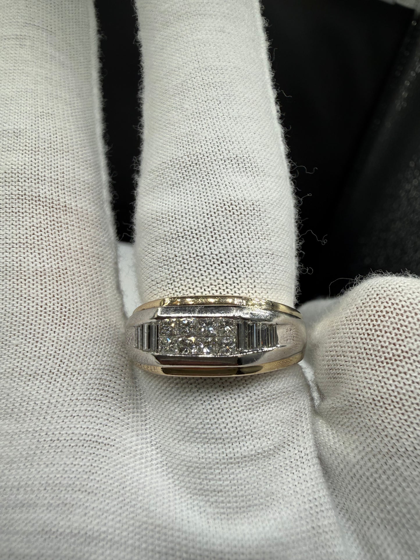 Vintage 0.75 Carat Natural Diamond 14k Yellow & White Gold Mens Statement Ring (Size 10.25)