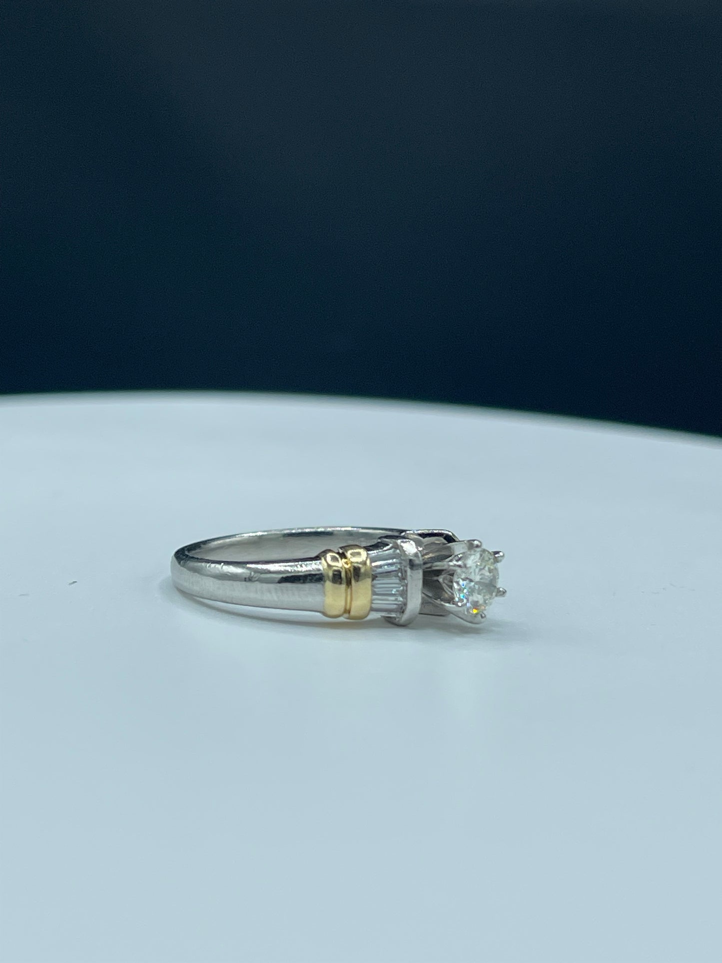 1.06 Carat Natural Diamond Platinum & 18k Gold Engagement Ring (Size 7)