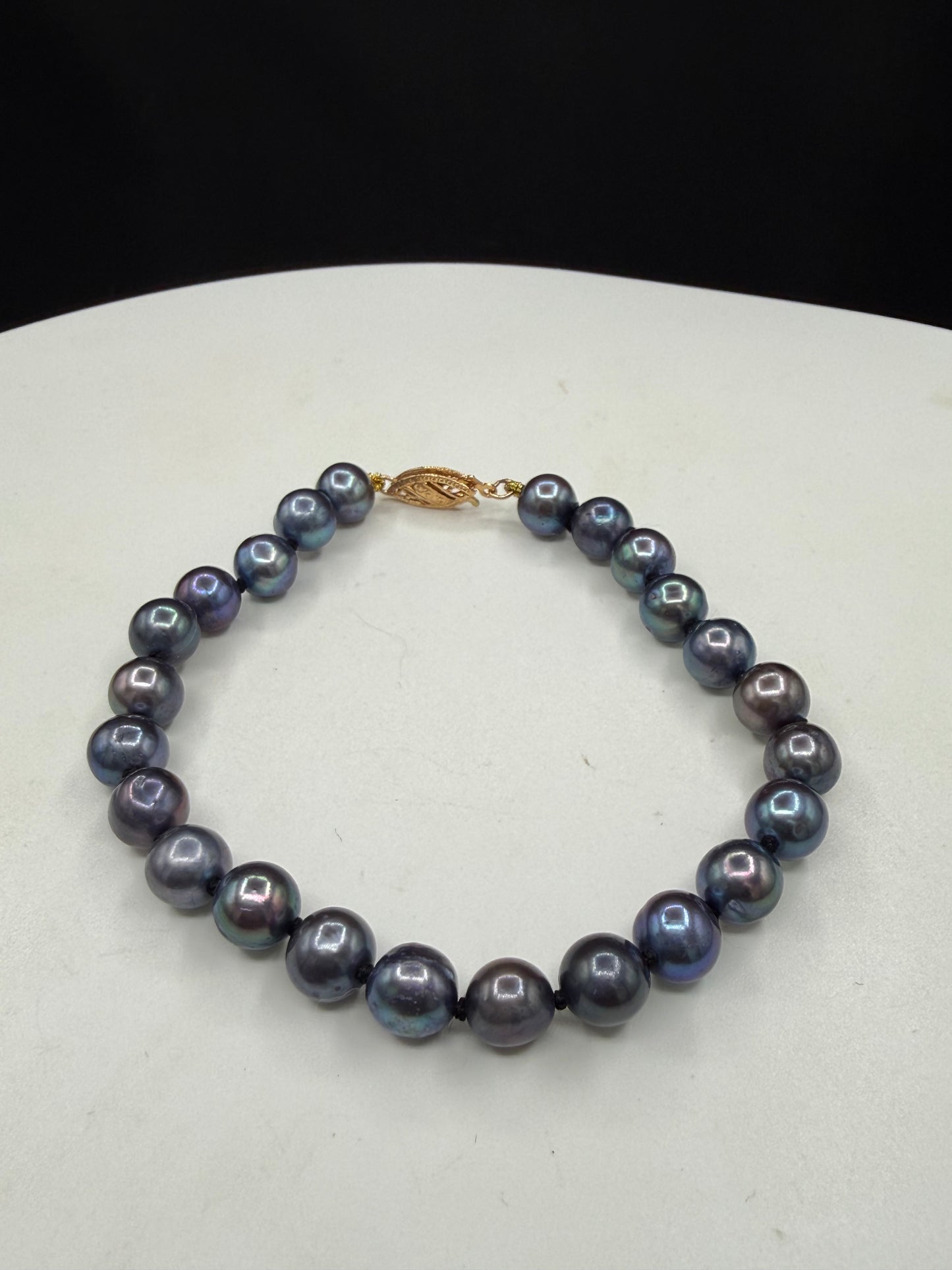 Natural Black Freshwater Pearl 14k Yellow Gold Clasp Bracelet (7.5")