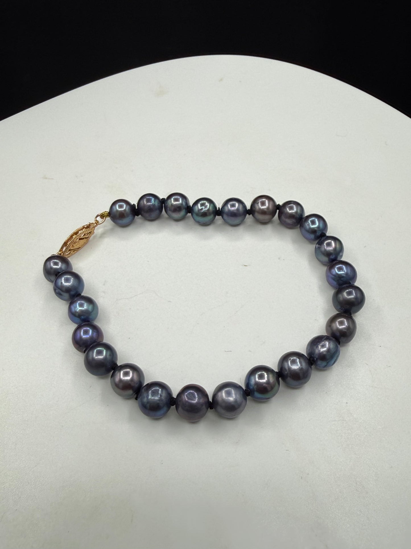 Natural Black Freshwater Pearl 14k Yellow Gold Clasp Bracelet (7.5")