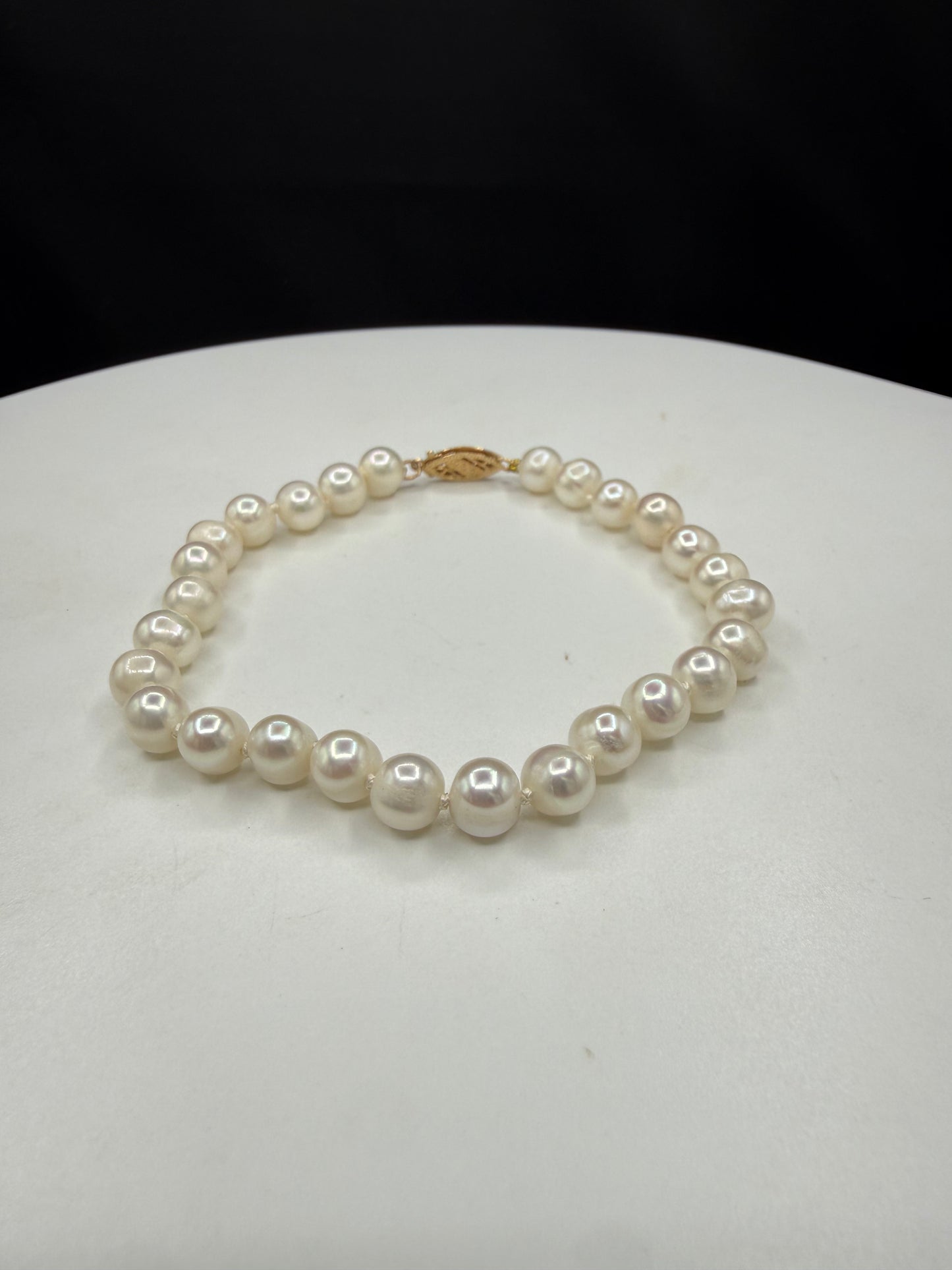 Natural White Pearl Bracelet 14K Gold Filigree Fish Hook Clasp 7.5"