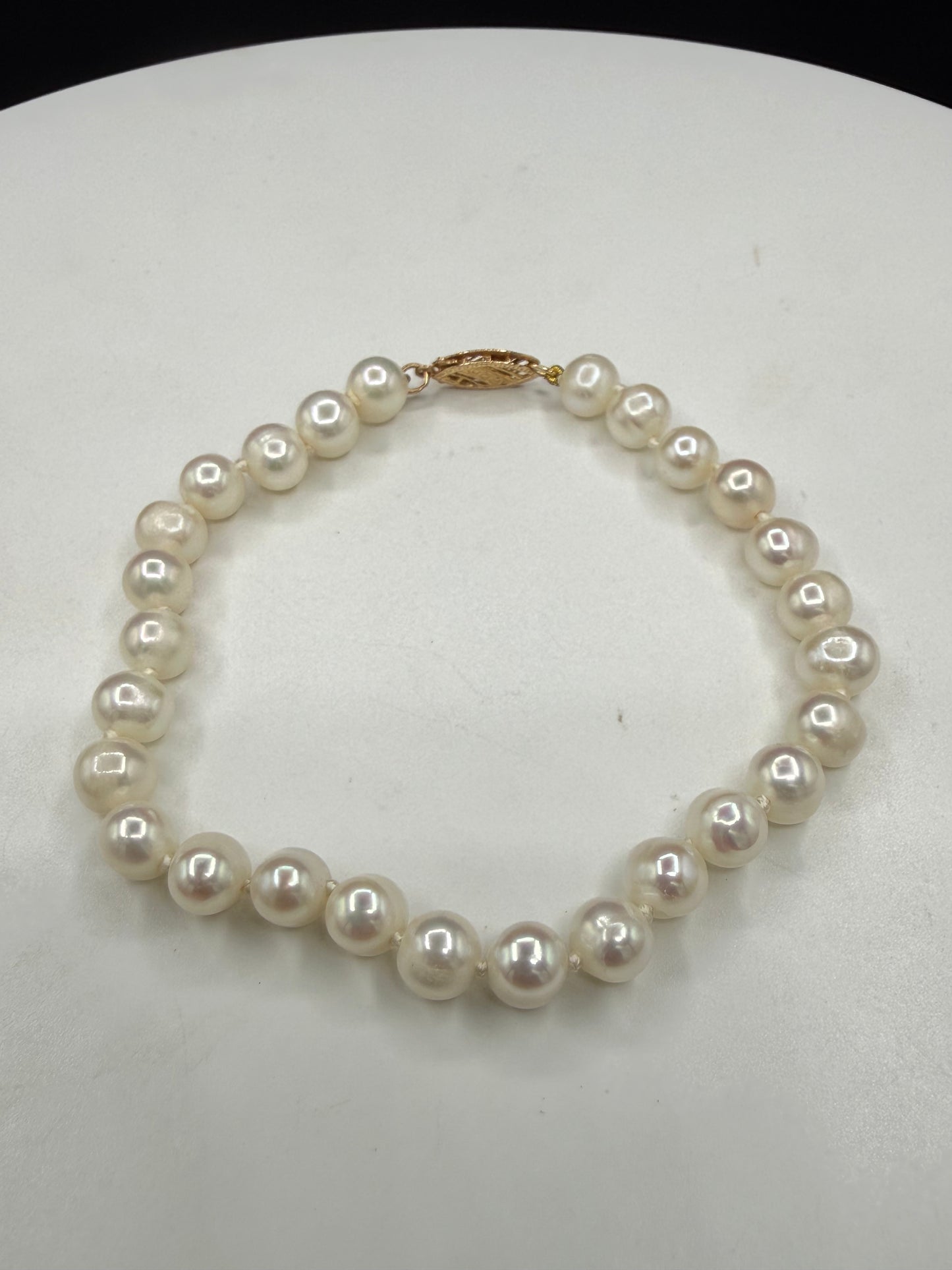 Natural White Pearl Bracelet 14K Gold Filigree Fish Hook Clasp 7.5"