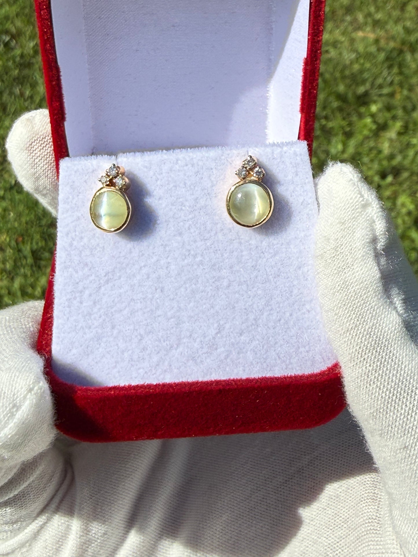 Natural Cats Eye Chrysoberyl & Diamond 18k Yellow Gold Screwback Earrings
