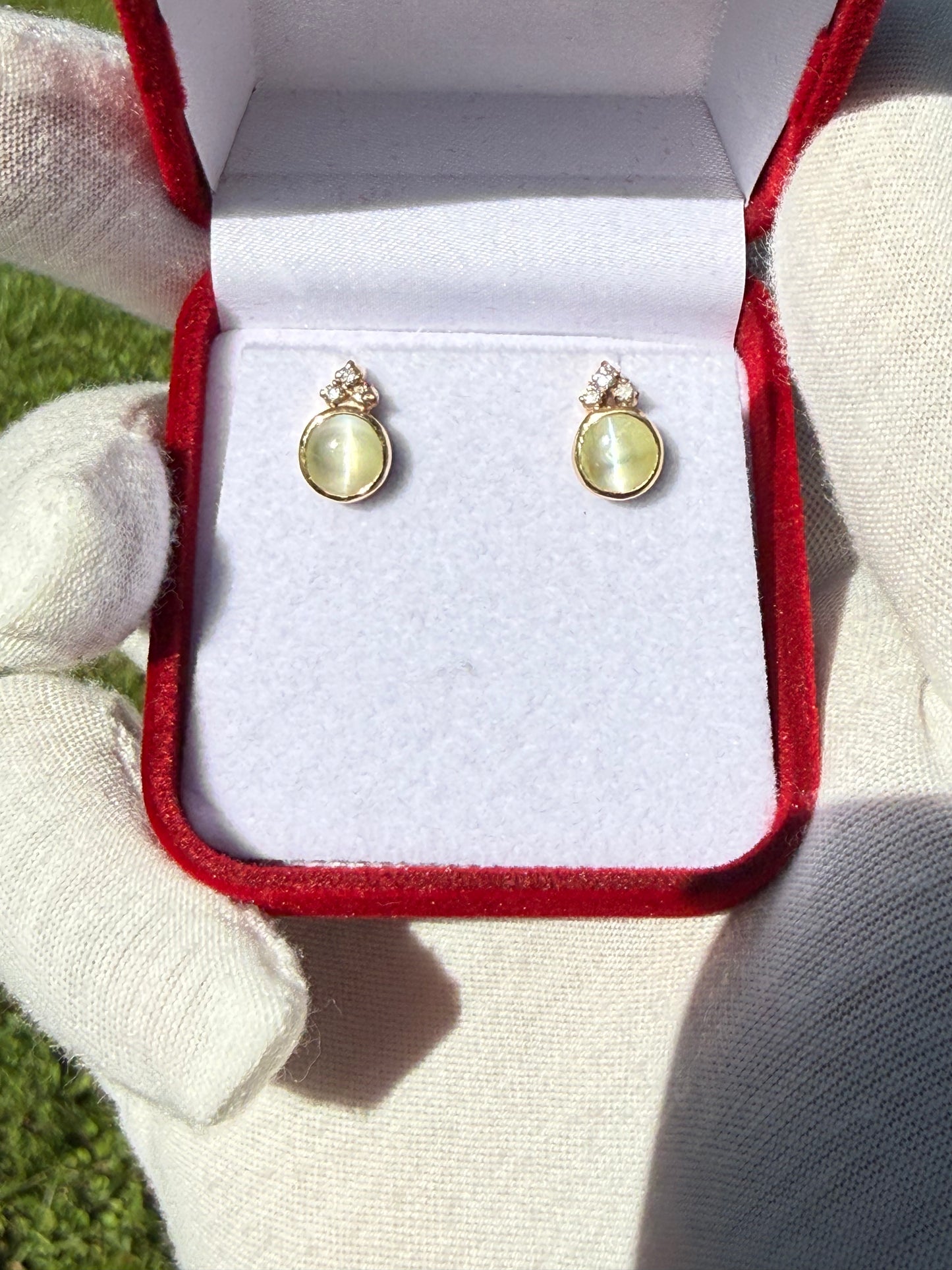 Natural Cats Eye Chrysoberyl & Diamond 18k Yellow Gold Screwback Earrings