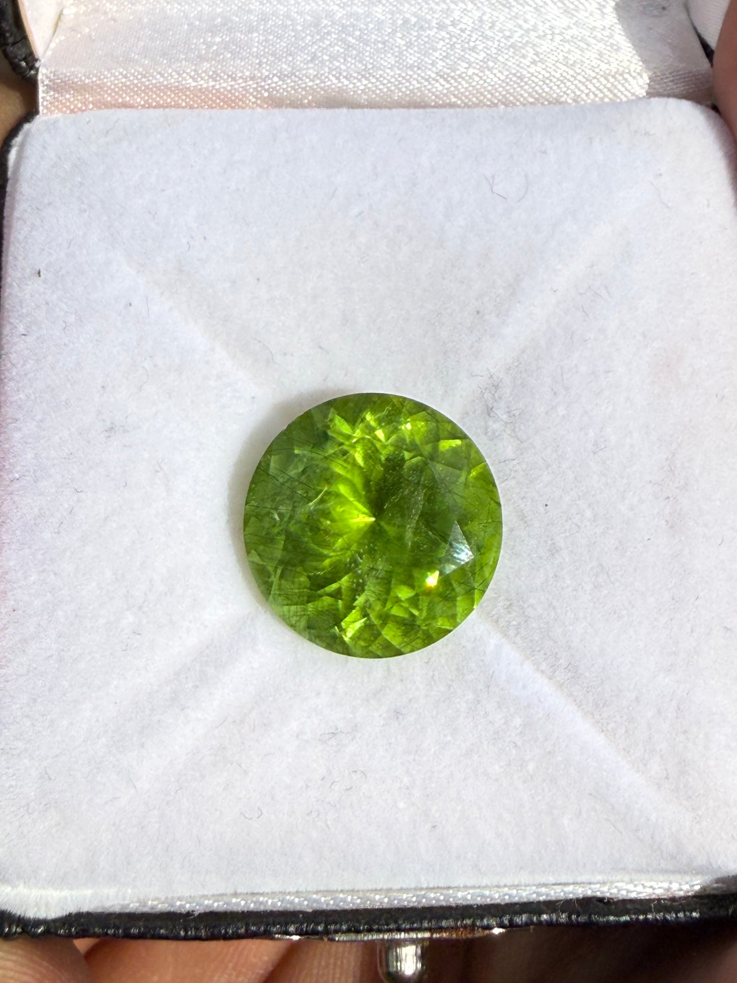 Natural 15.36 CT Ludwigite Peridot Round Cut Loose Gemstone | 16x16x10 MM | Rare Inclusions