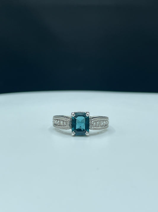 Natural Indicolite Tourmaline & Diamond 18k White Gold Ring (Size 8)