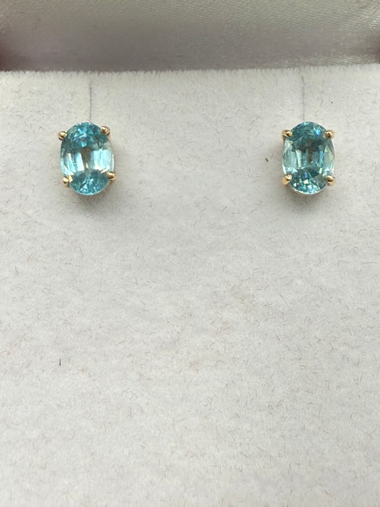 2.65 Carat Natural Blue Zircon 14K Yellow Gold Stud Earrings