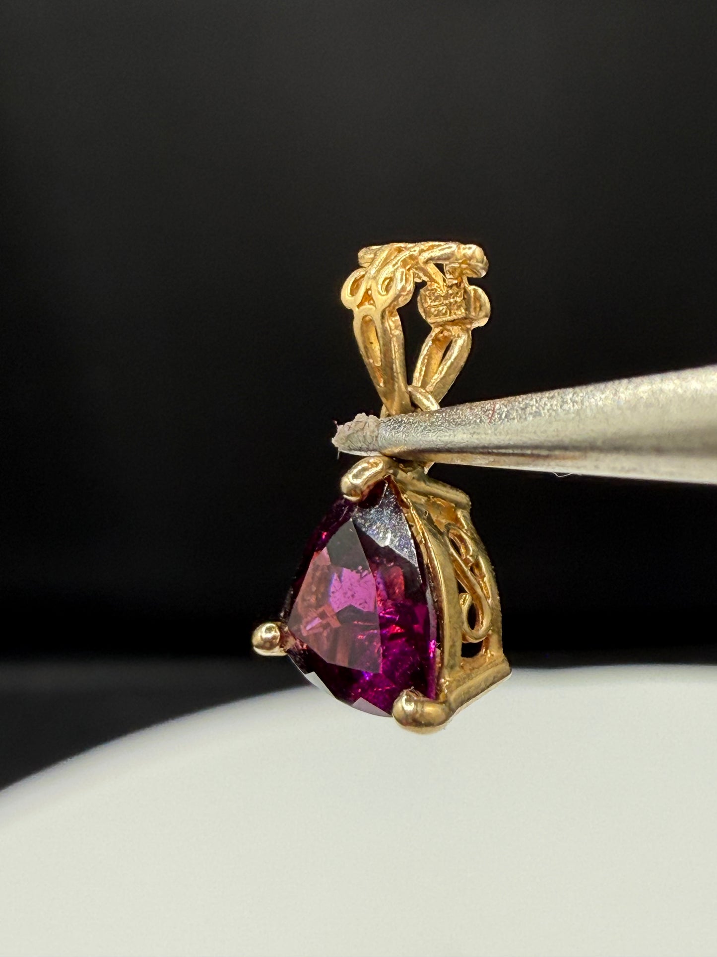 1.55 Carat Natural Grape Garnet Trillion Cut Pendant – 14K Yellow Gold