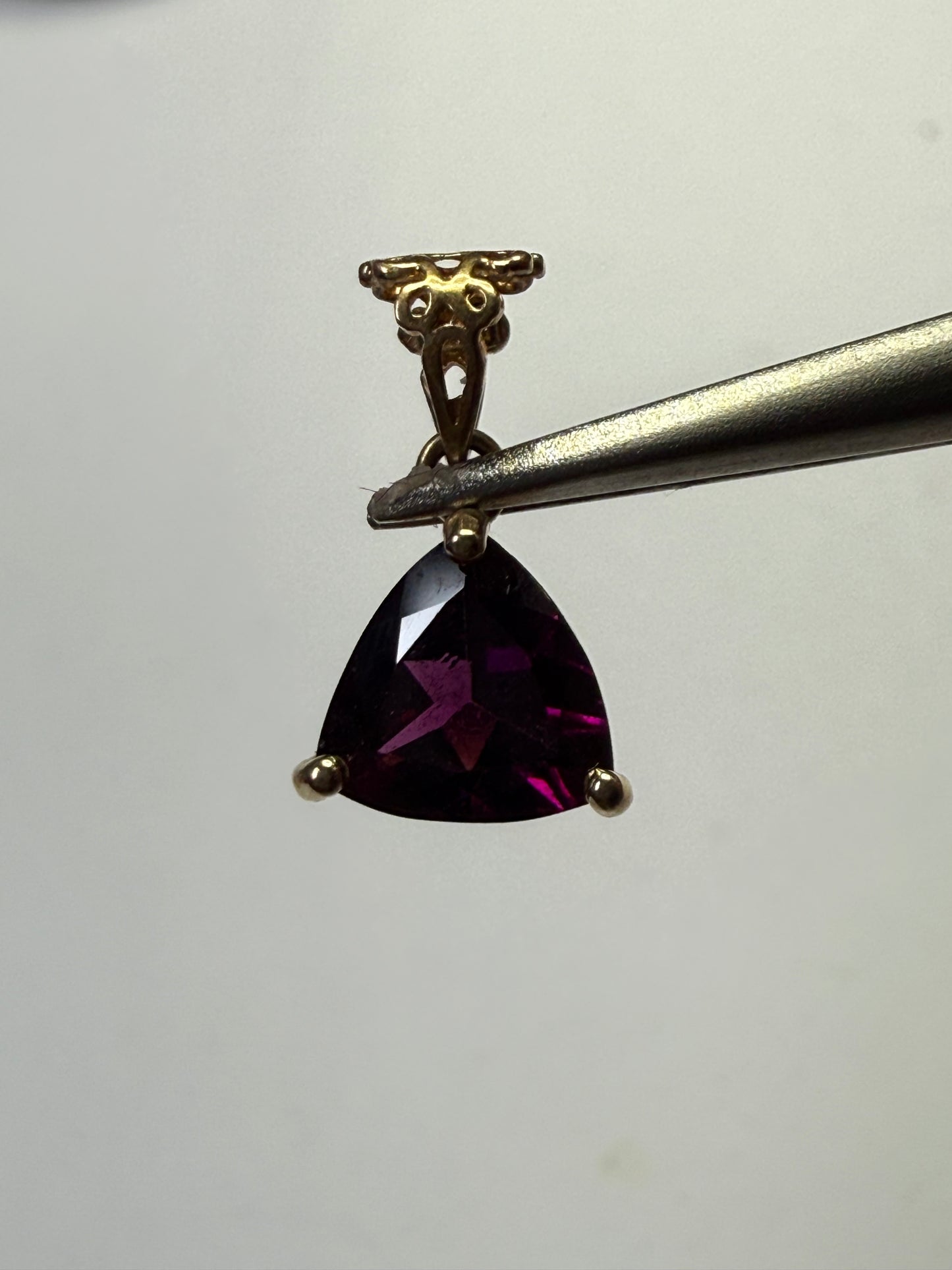 1.55 Carat Natural Grape Garnet Trillion Cut Pendant – 14K Yellow Gold