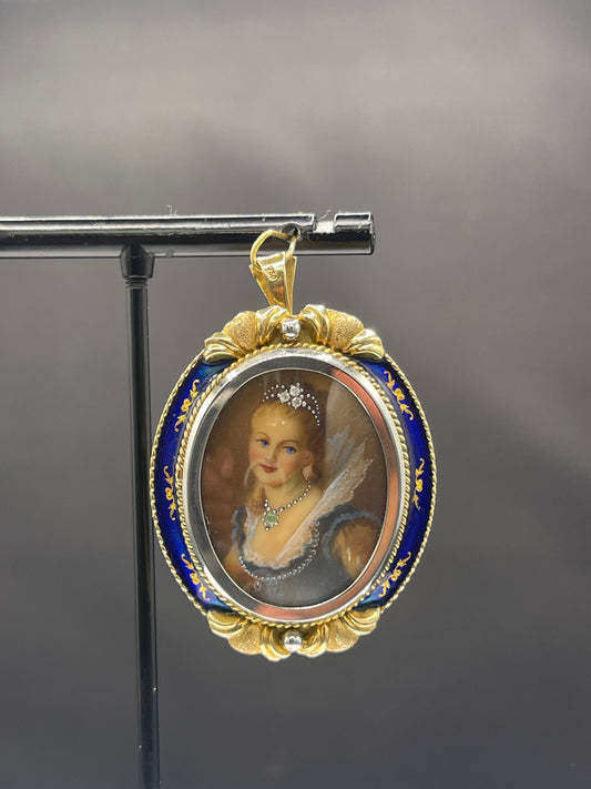 Italian Hand-Painted Portrait Brooch/Pendant in Solid 18k Yellow Gold & Enamel by Corletto