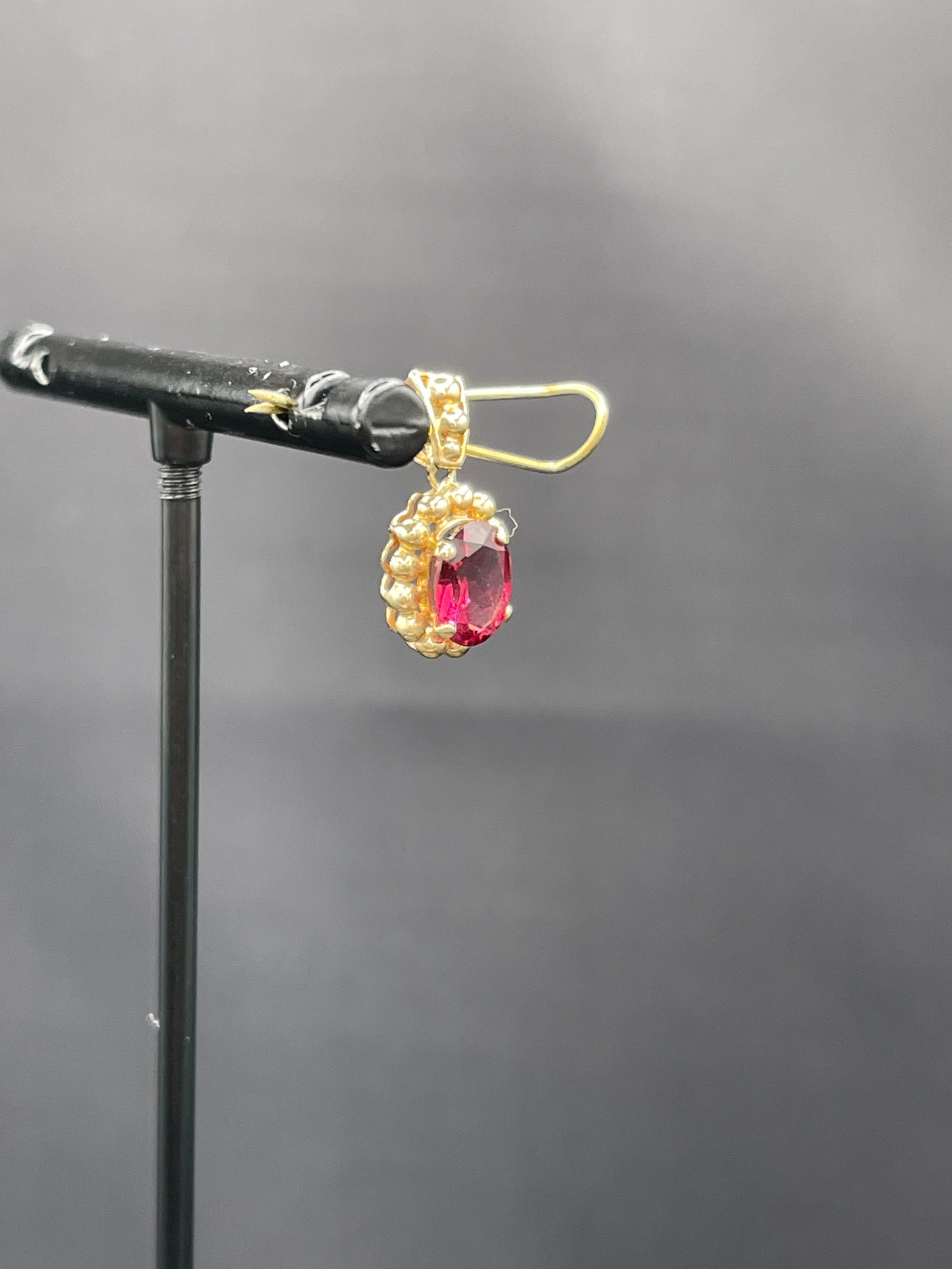 1.45 Carat Umbalite Garnet 14K Yellow Gold Pendant