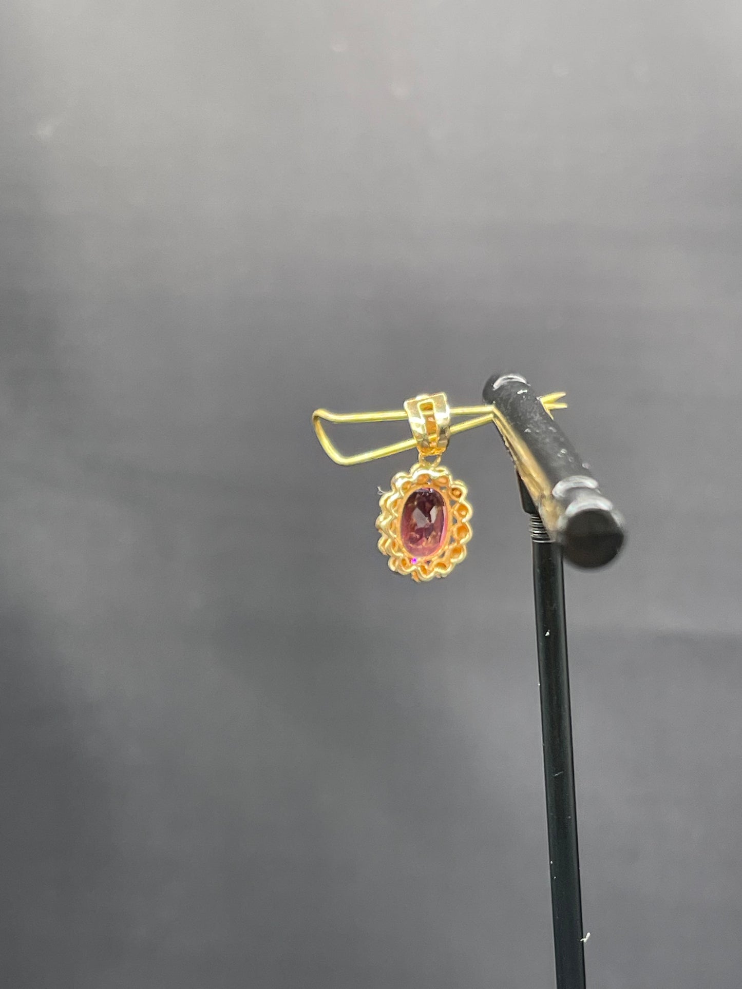 1.45 Carat Umbalite Garnet 14K Yellow Gold Pendant