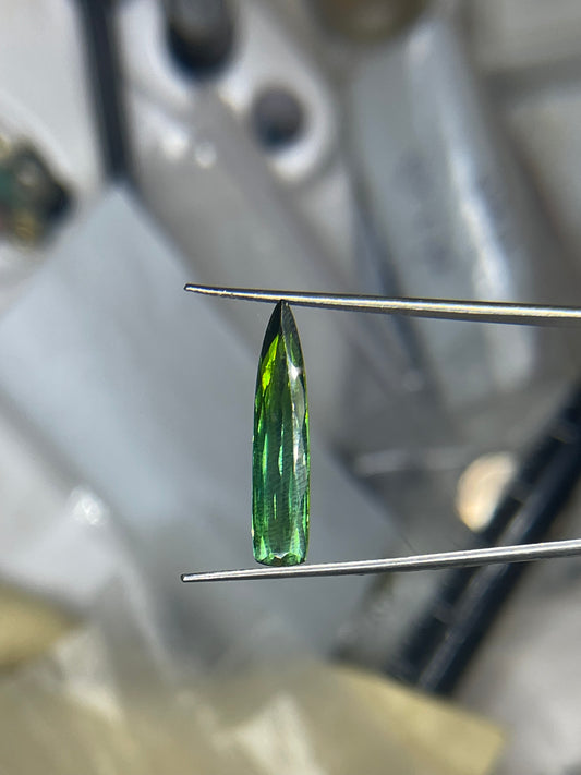 4.95 Carat Natural Green Tourmaline Fancy Cut Loose Gemstone (25.2 x 5.1 x 3.9 MM)