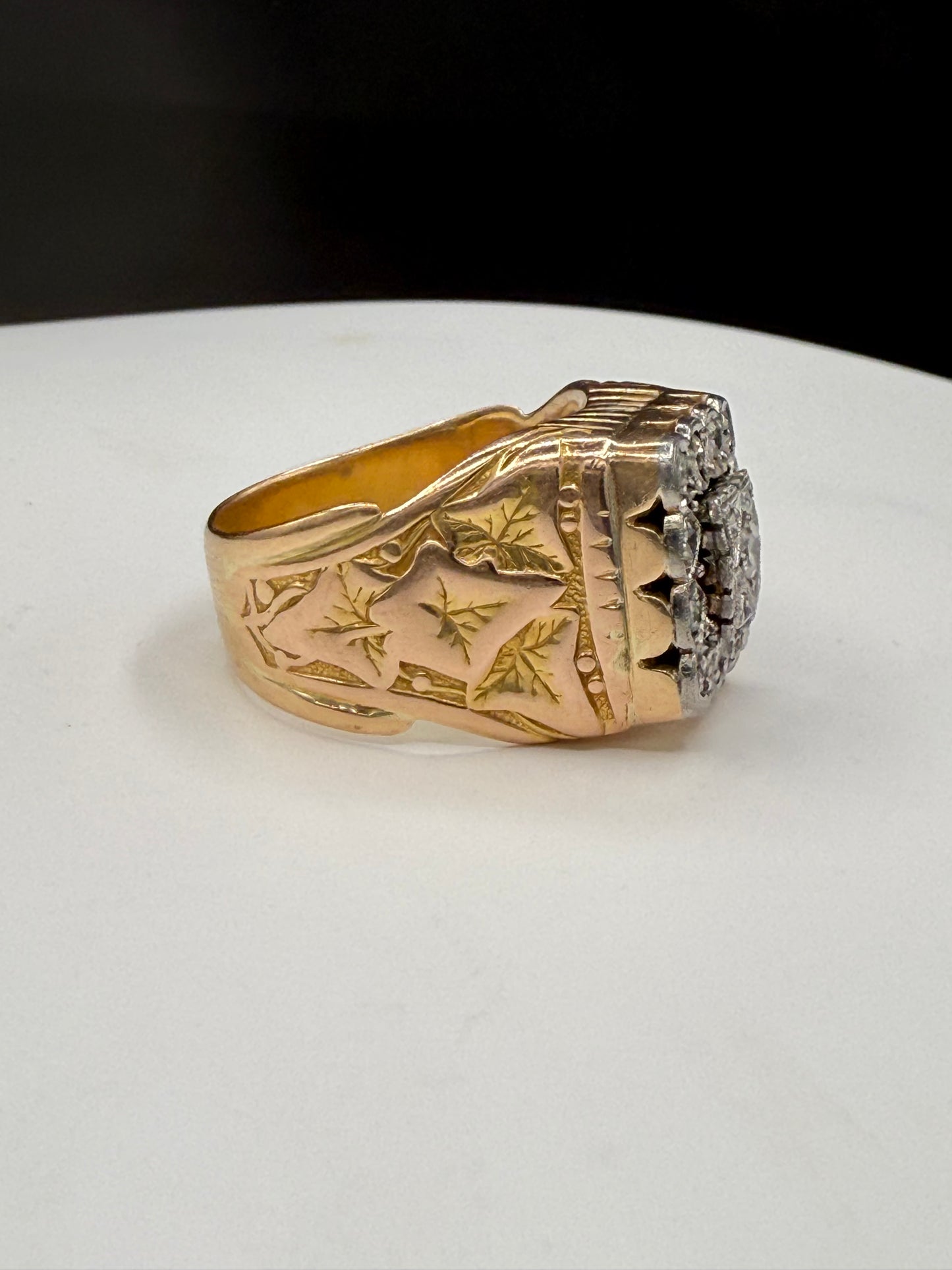 Vintage 18K Gold Men’s Diamond Statement Ring – 16.76g, Size 11