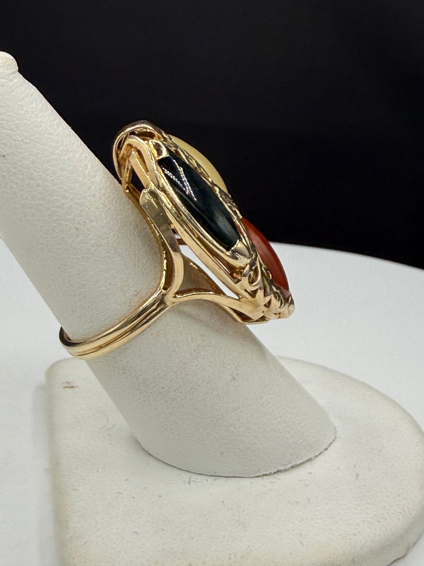 Vintage 14K Gold Natural Tri-Color Jade Cocktail Ring 3 Stone Statement Size 7