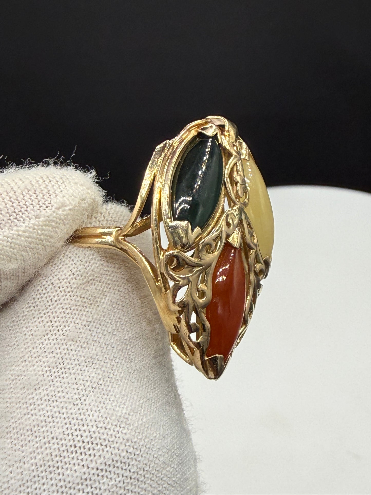 Vintage 14K Gold Natural Tri-Color Jade Cocktail Ring 3 Stone Statement Size 7