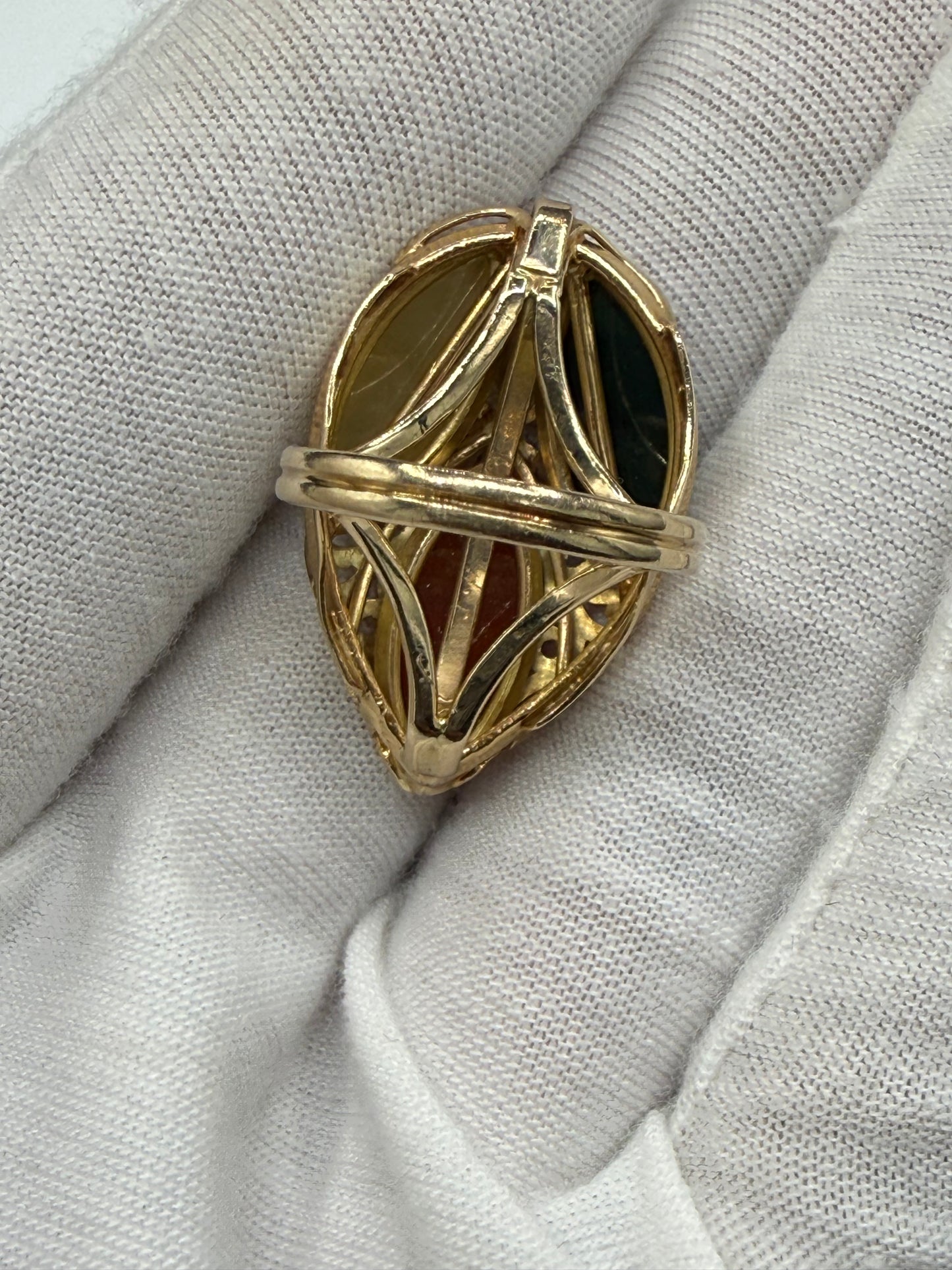Vintage 14K Gold Natural Tri-Color Jade Cocktail Ring 3 Stone Statement Size 7