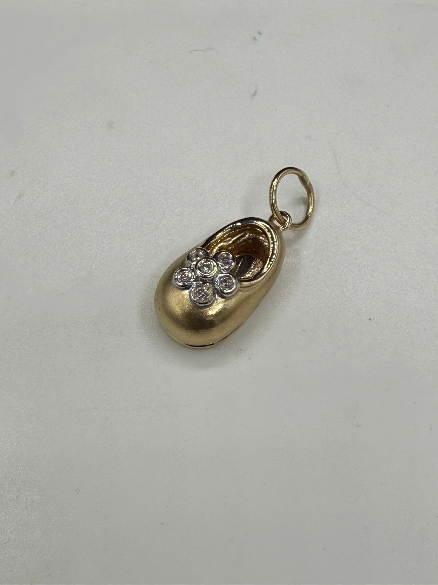 Elegant 14K Yellow Gold Shoe Pendant with Natural Diamonds