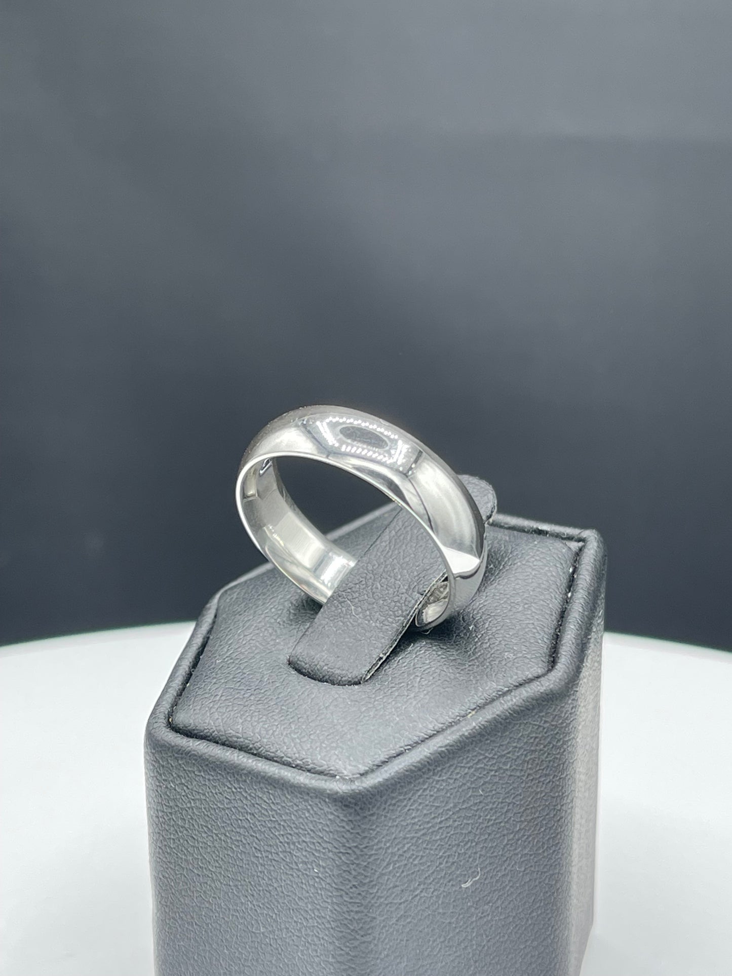 Solid Sterling Silver Wedding Band Ring (Size 10)