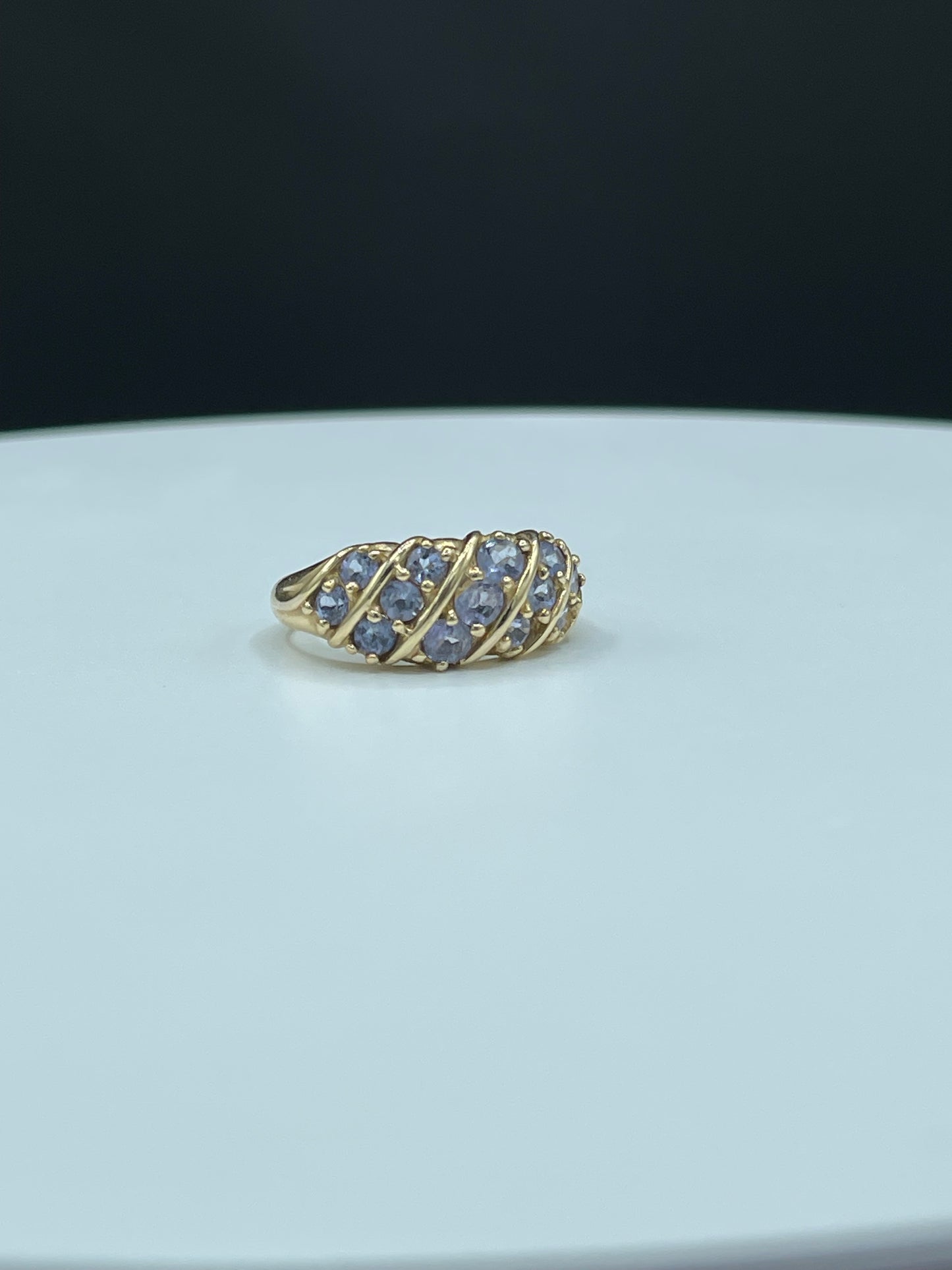 Vintage Natural Tanzanite 14k Yellow Gold Designer Ring (Size 8.25)