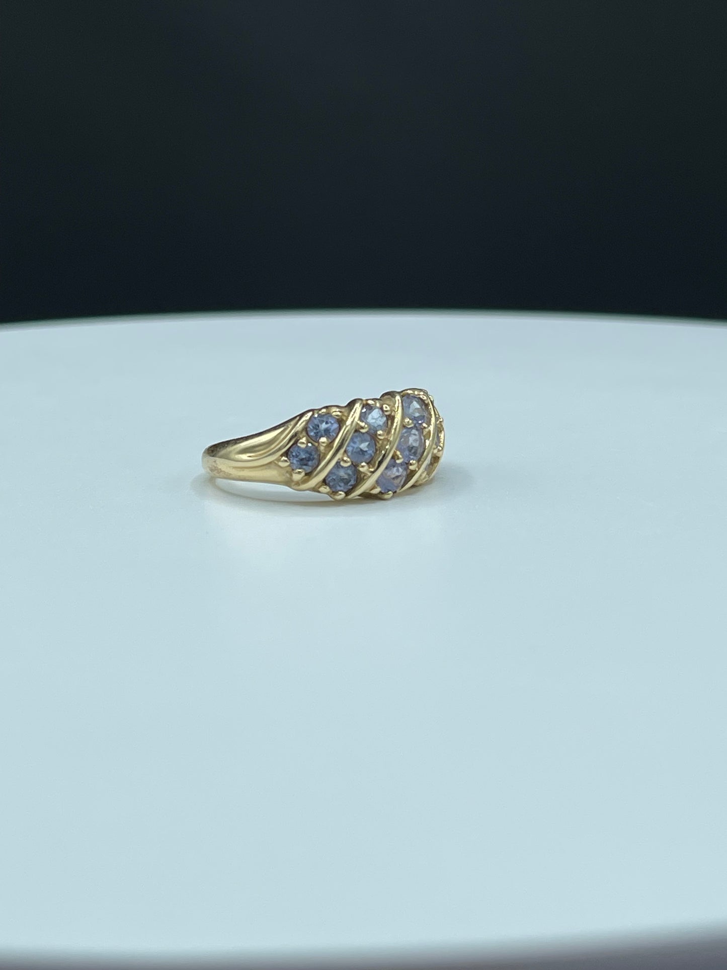 Vintage Natural Tanzanite 14k Yellow Gold Designer Ring (Size 8.25)