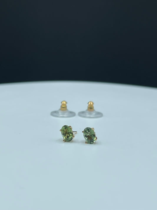 0.95 Carat Natural Green Tourmaline 14k Yellow Gold Stud Earrings