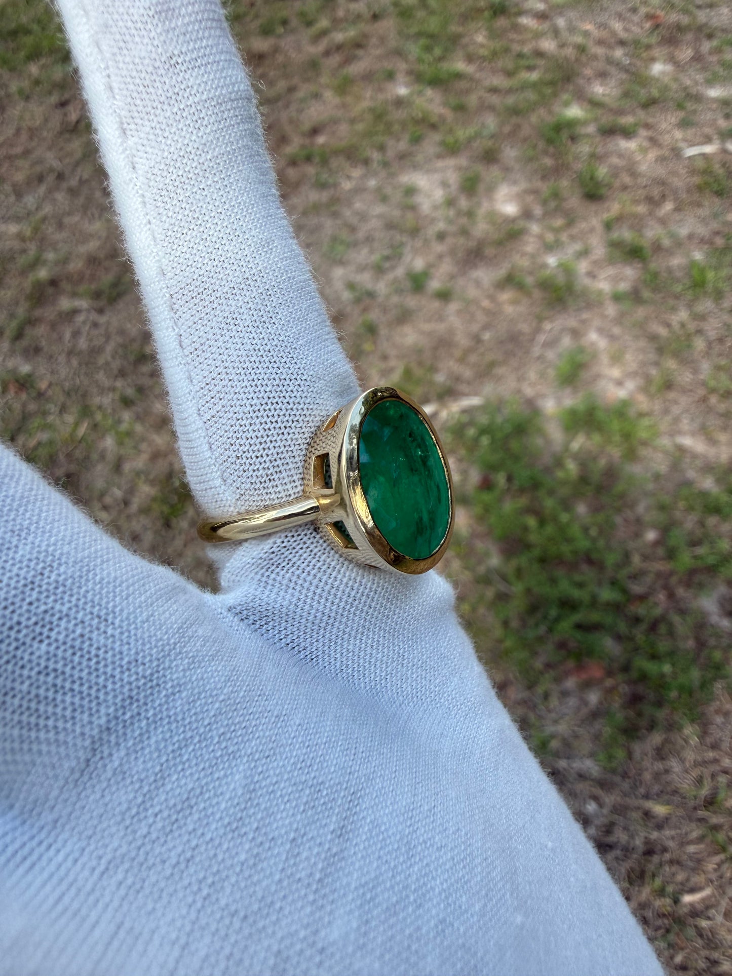 7.53 Carat Natural Emerald 18k Yellow Gold Custom Ring | Size 8