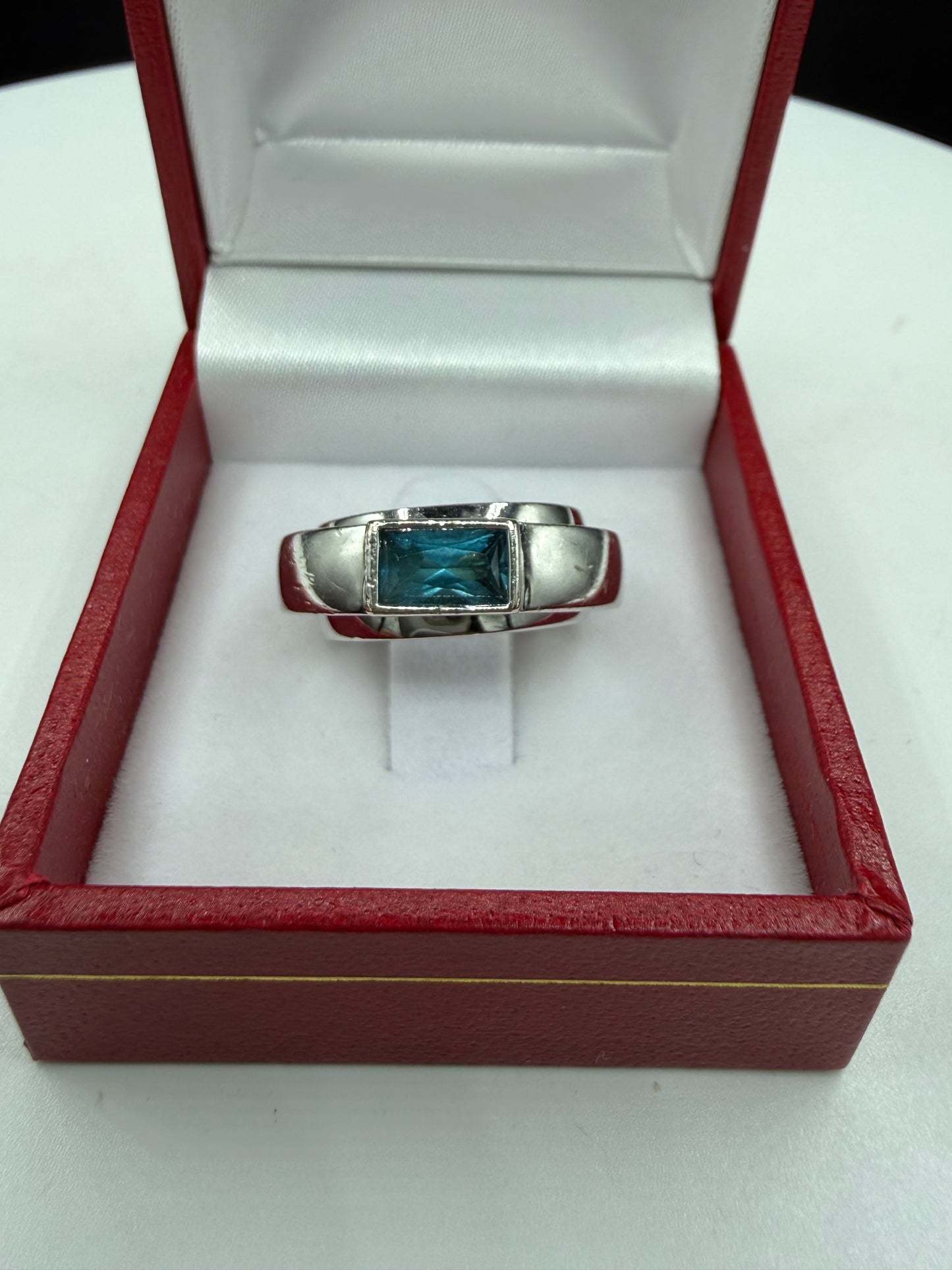 Piaget Indicolite Tourmaline 18K White Gold Ring | 1.78 CT Indicolite Tourmaline | Size 5