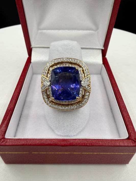 Lorique Natural Tanzanite & Diamond 18k Yellow Gold Ring 8.72ct Tanzanite | 0.63 Diamonds | Size 7.5