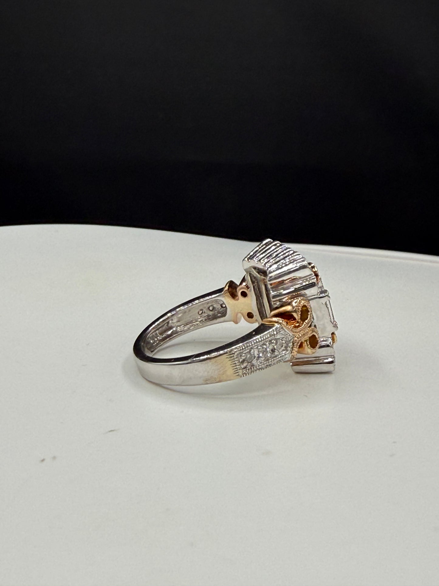 Vintage 14K Two Tone Rose & White Gold Diamond Cluster Cocktail Ring (Size 7)