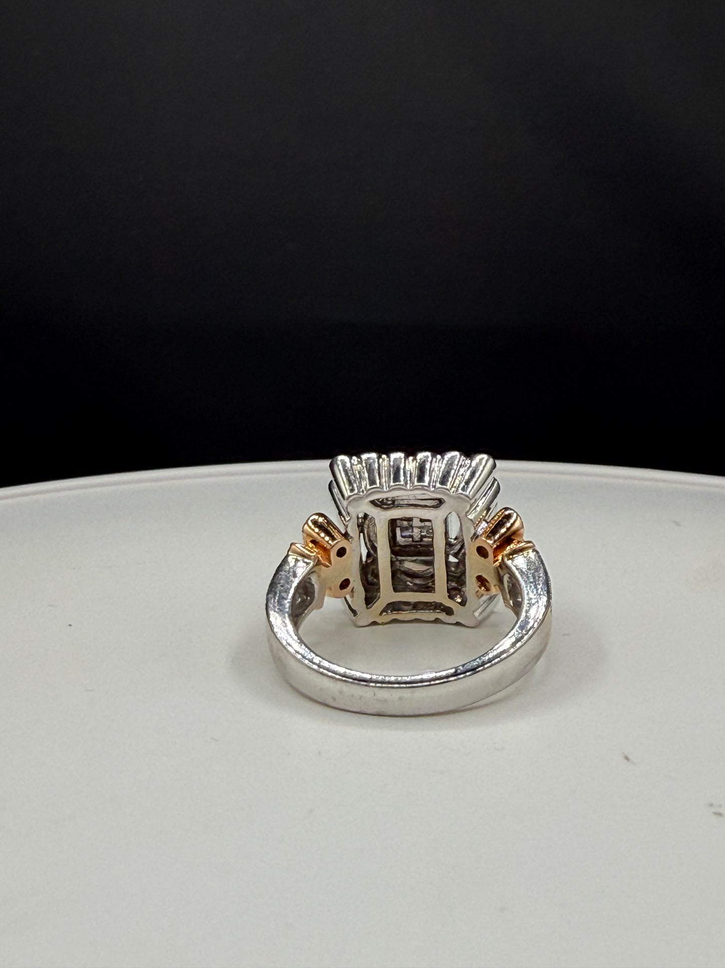 Vintage 14K Two Tone Rose & White Gold Diamond Cluster Cocktail Ring (Size 7)