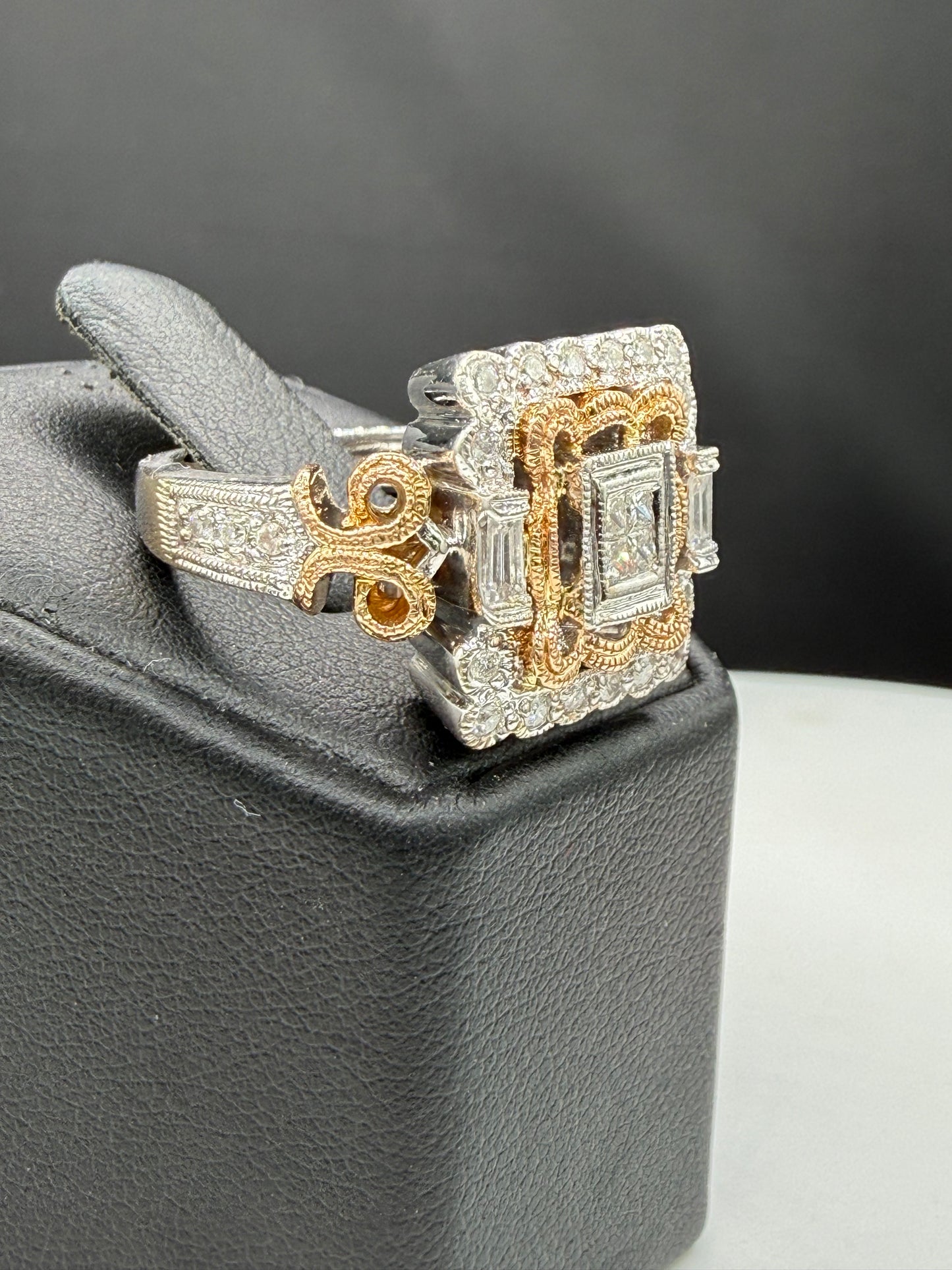 Vintage 14K Two Tone Rose & White Gold Diamond Cluster Cocktail Ring (Size 7)