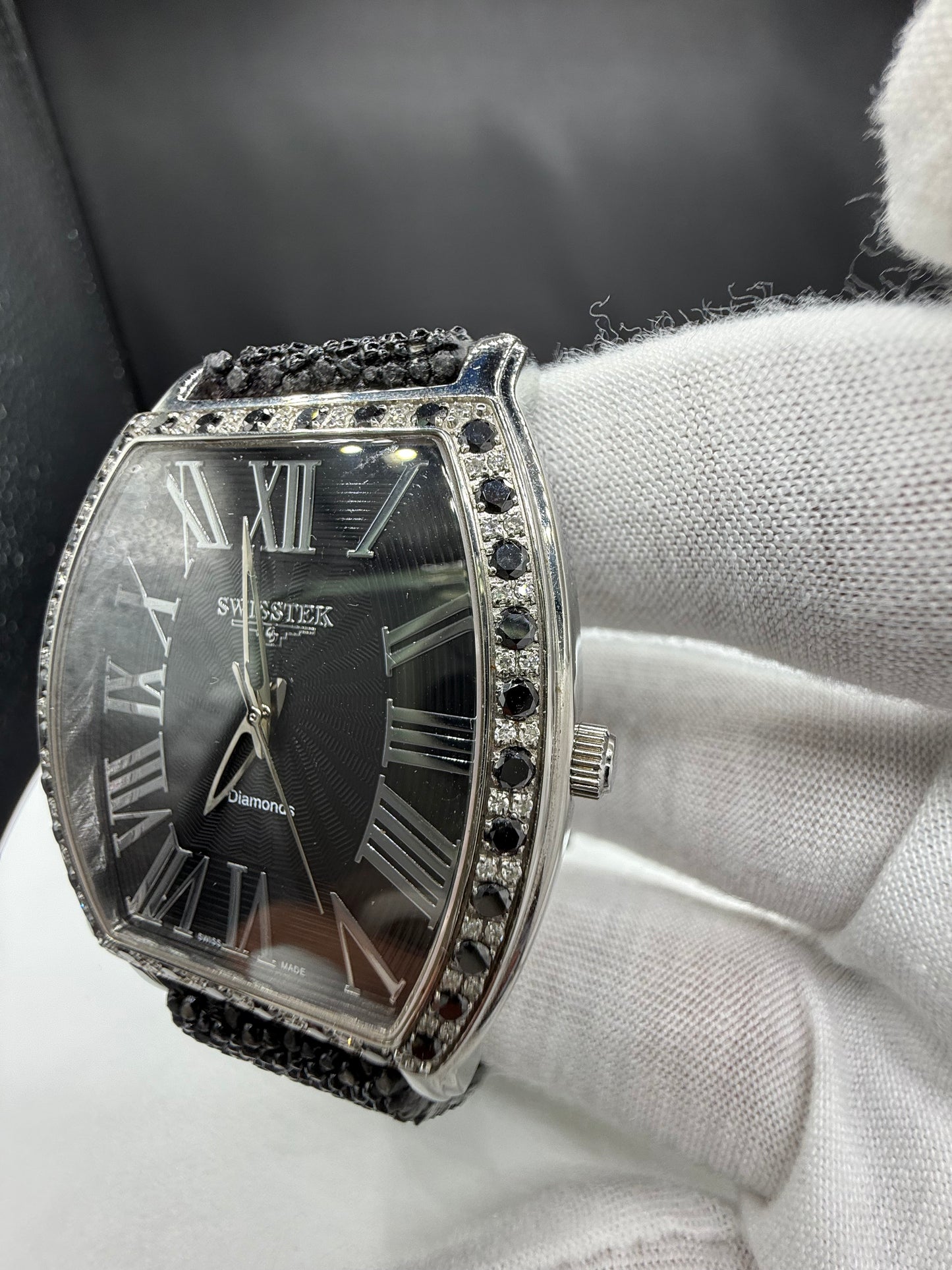 Swisstek Slimtek Natural Black & White Diamond Stingray Leather Band Watch | 38 MM | Quartz | Limited Edition