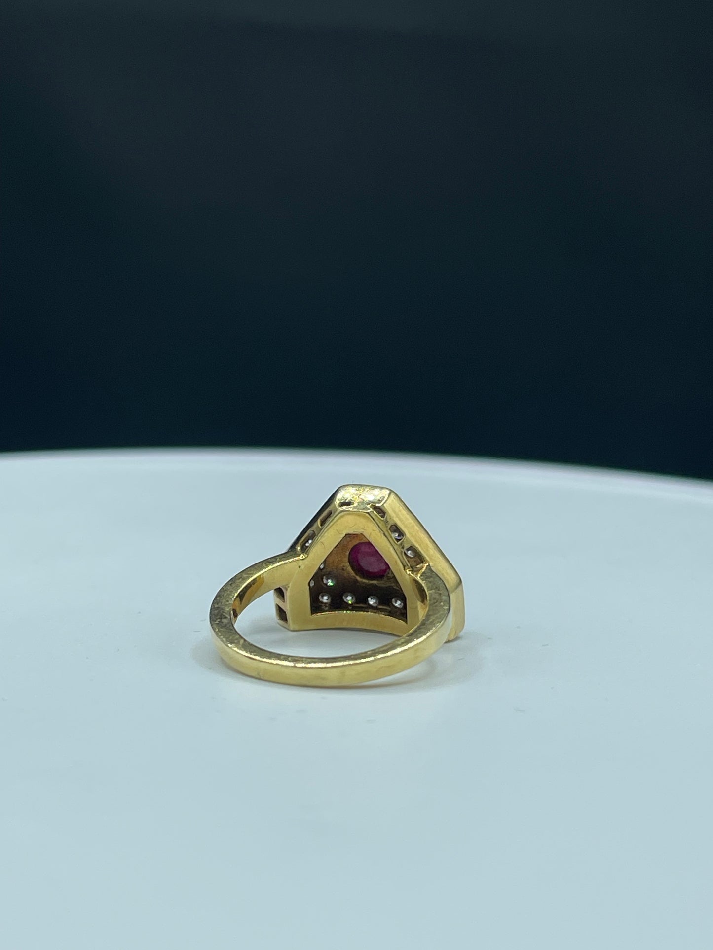 Vintage 18k Yellow Gold Natural Ruby & Diamond Ring – 1.02ct Cabochon Ruby, 0.74ct VS1 Diamonds