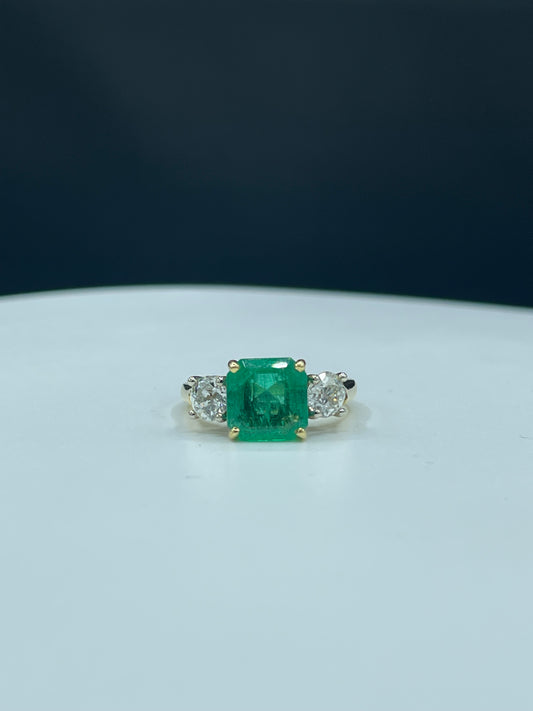 GIA Certified Natural 4.72 Carat Emerald & Diamond 18k Yellow Gold Ring | Old European Cut Diamonds