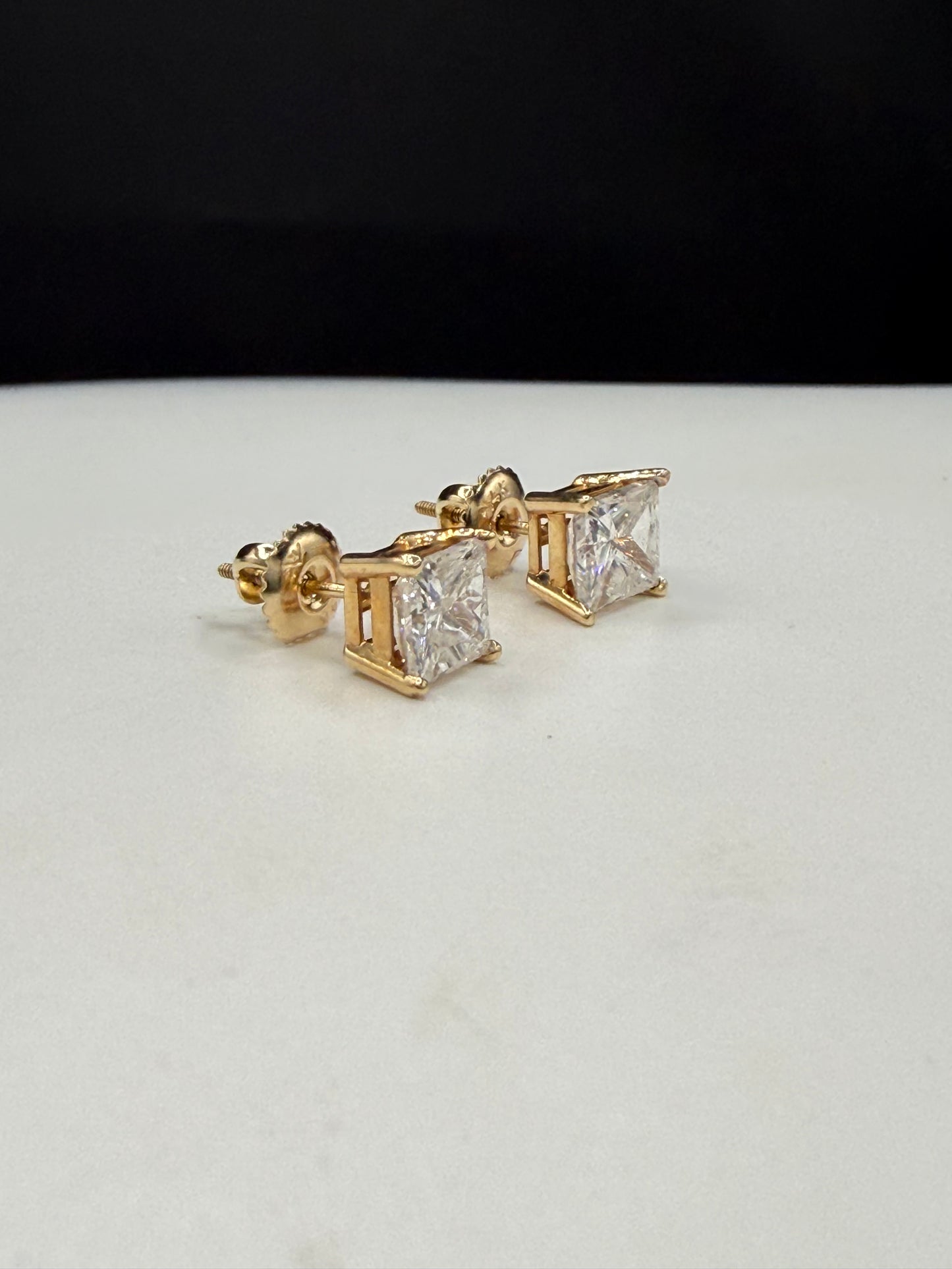 Vintage 2.50 CTW Natural Princess Cut Diamond 14k Yellow Gold Screwback Earrings