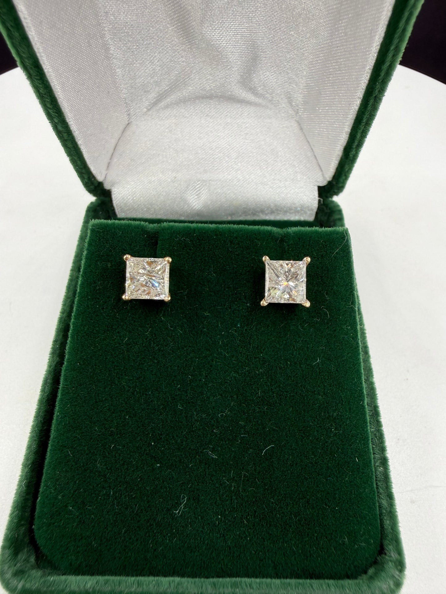 Vintage 2.50 CTW Natural Princess Cut Diamond 14k Yellow Gold Screwback Earrings