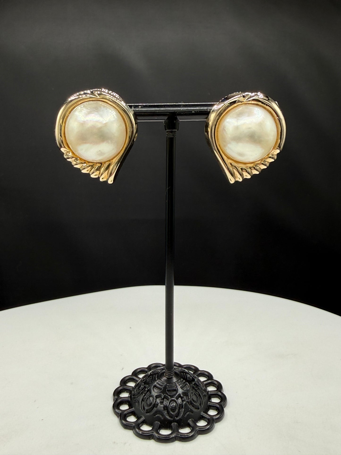 Vintage 14K Yellow Gold Natural Mabé Pearl Statement Earrings | 1.06 Inches