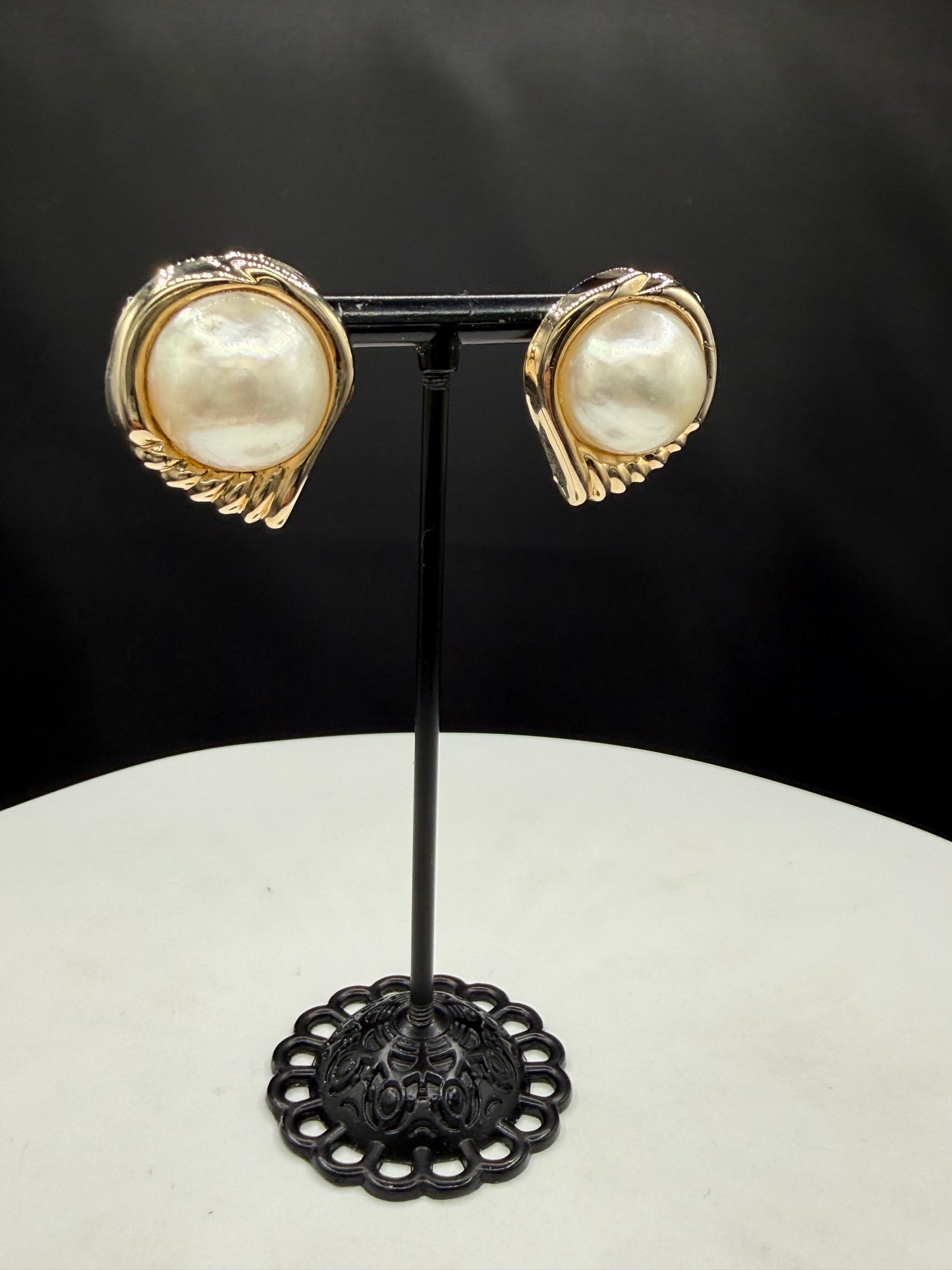 Vintage 14K Yellow Gold Natural Mabé Pearl Statement Earrings | 1.06 Inches