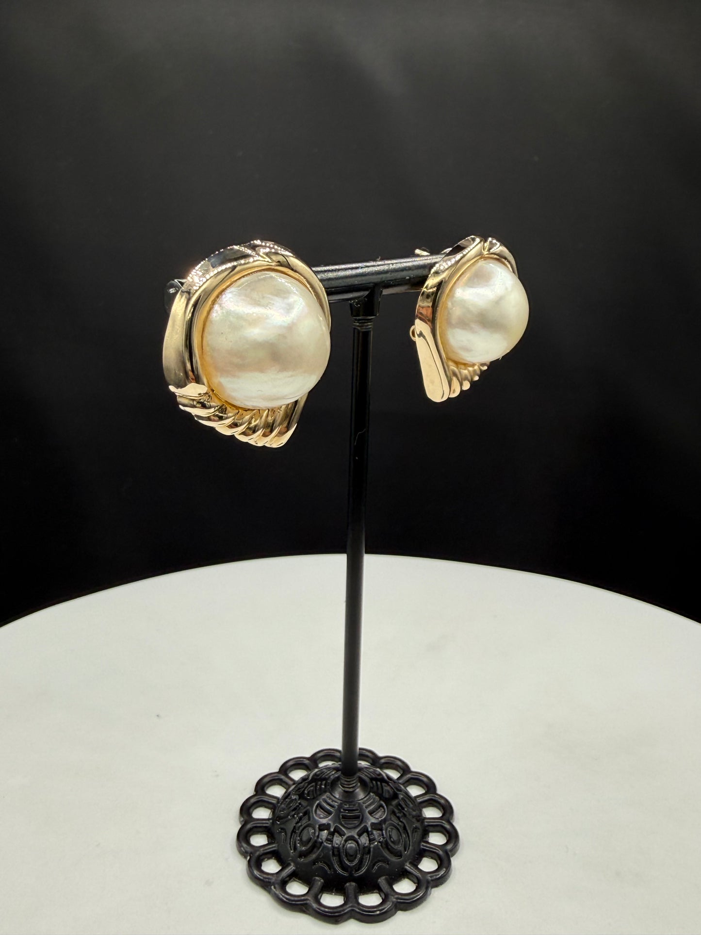 Vintage 14K Yellow Gold Natural Mabé Pearl Statement Earrings | 1.06 Inches