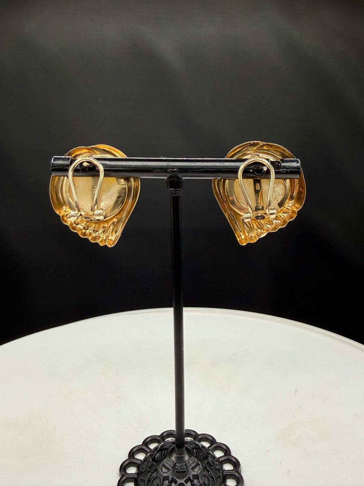 Vintage 14K Yellow Gold Natural Mabé Pearl Statement Earrings | 1.06 Inches