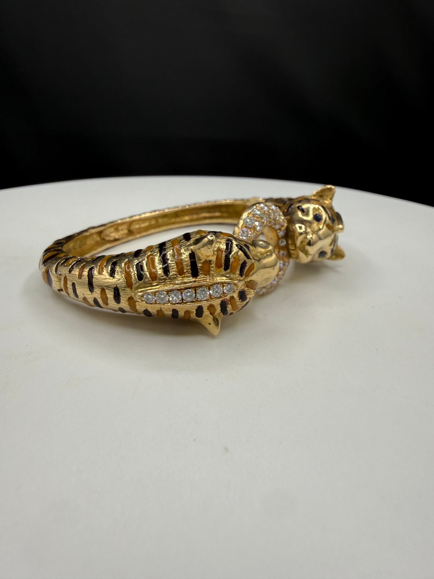 2.10 CT Natural Diamond 18K Yellow Gold Enamel Double Tiger Bangle Bracelet (60.60 Grams | 6.25")