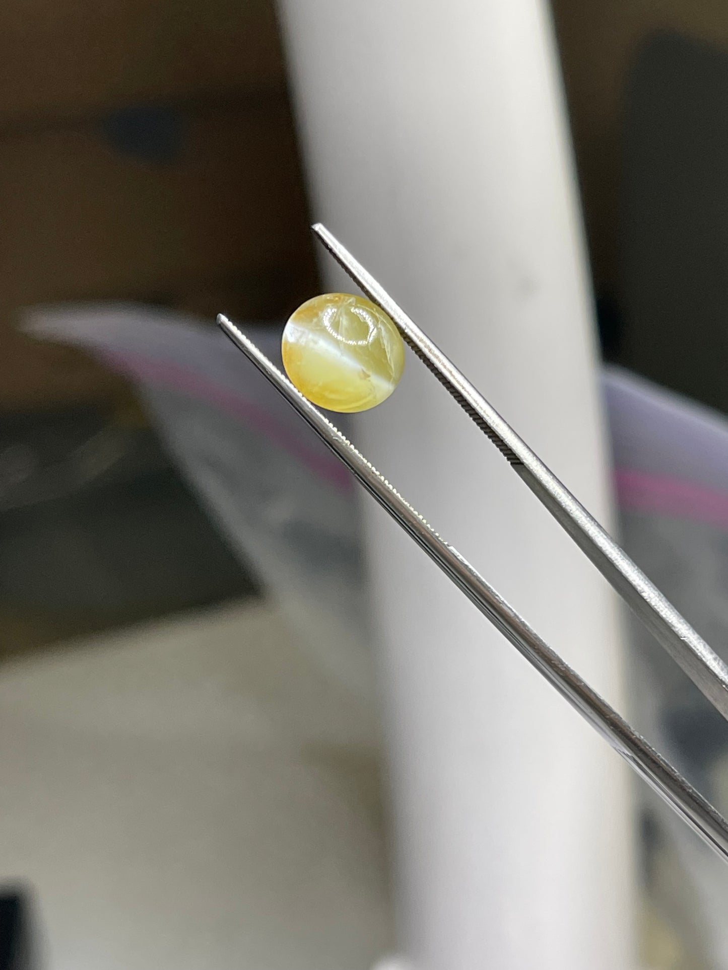 4.70 Carat Natural CatsEye Chrysoberyl Cabochon Loose Gemstone (9.30 x 8.62 x 6.05 MM)