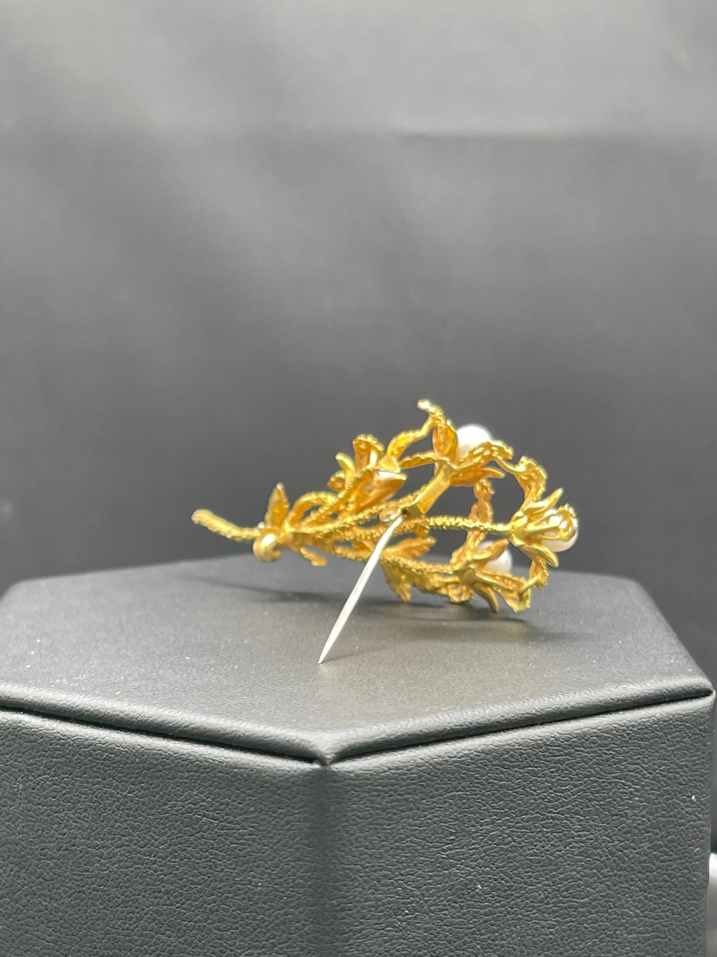 Vintage Freshwater Pearl & Turquoise 18k Yellow Gold Brooch Pin