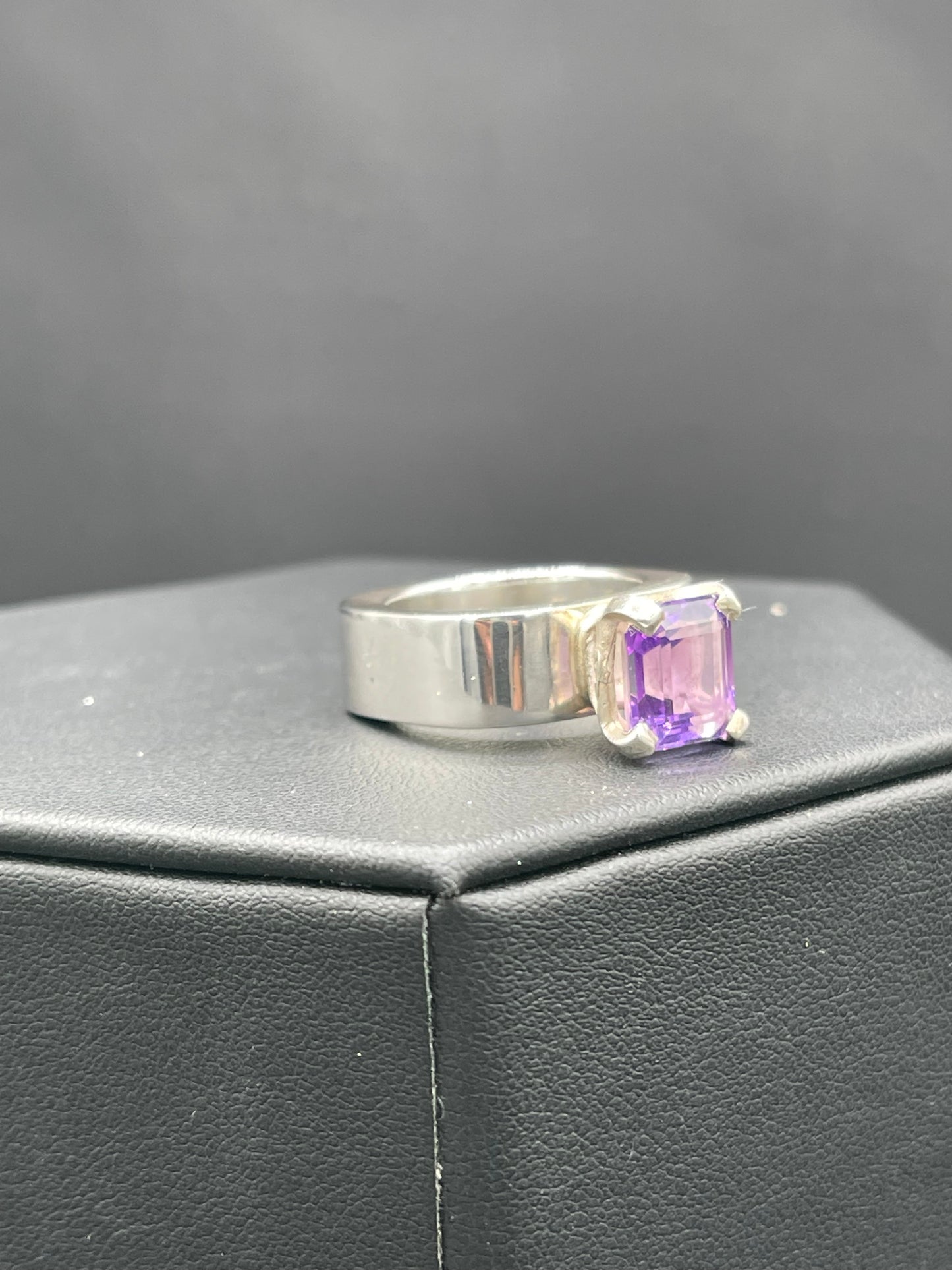 Vintage Natural Amethyst Sterling Silver Ring (Size 8.25)