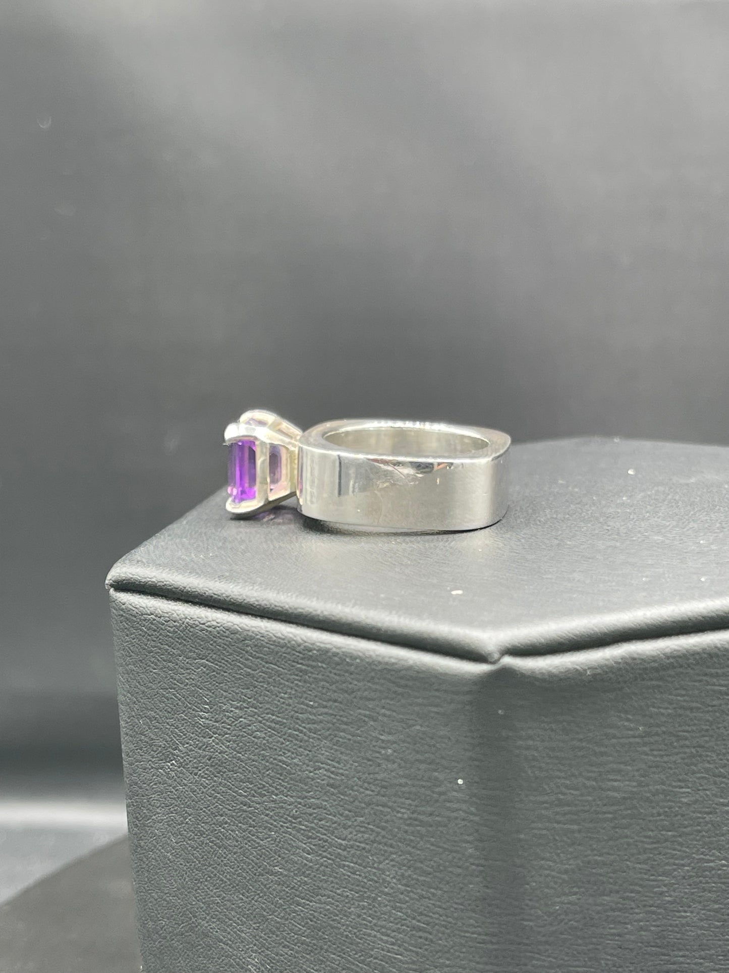 Vintage Natural Amethyst Sterling Silver Ring (Size 8.25)