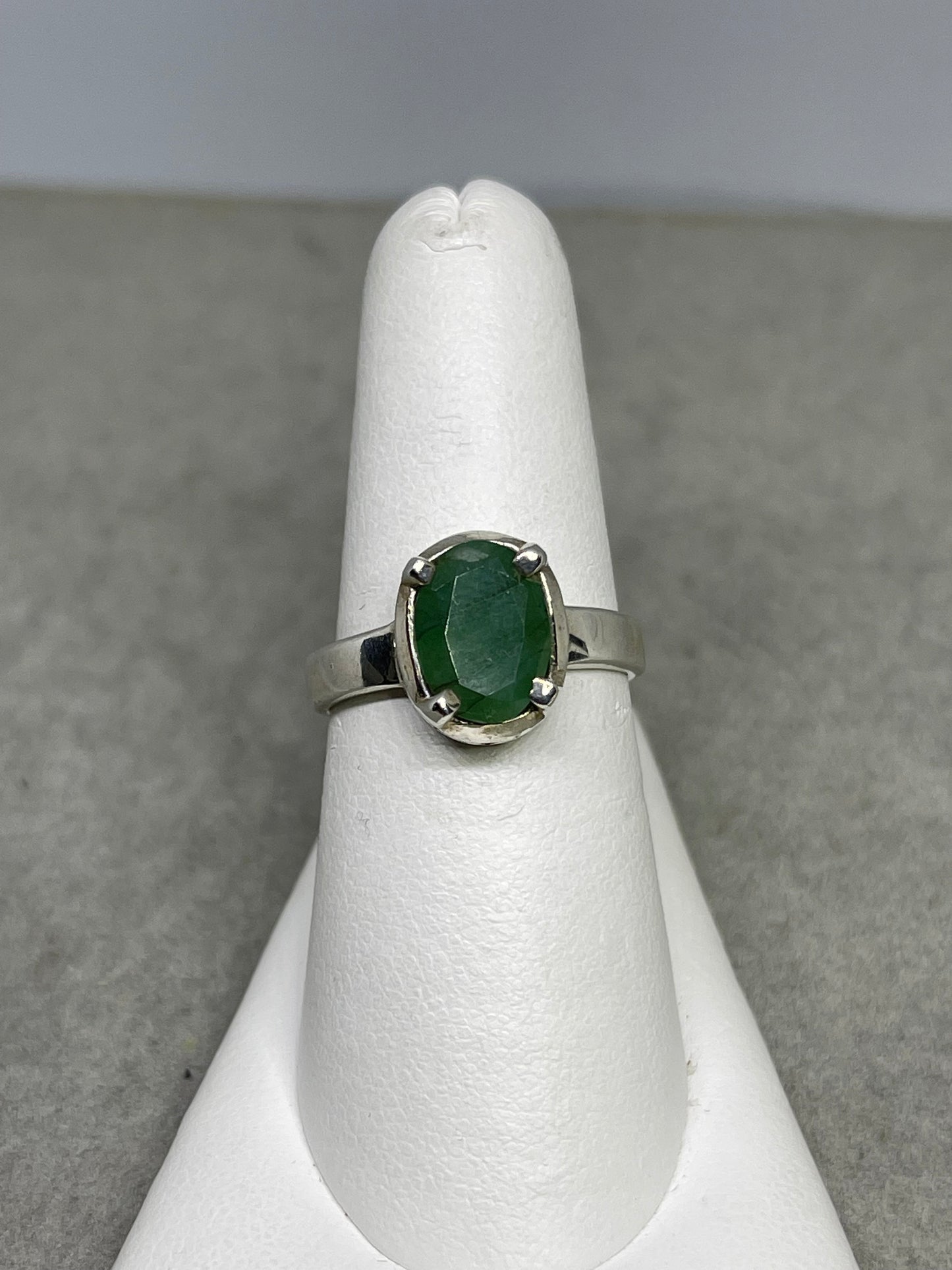 Natural Emerald Sterling Silver Ring (Size 8)