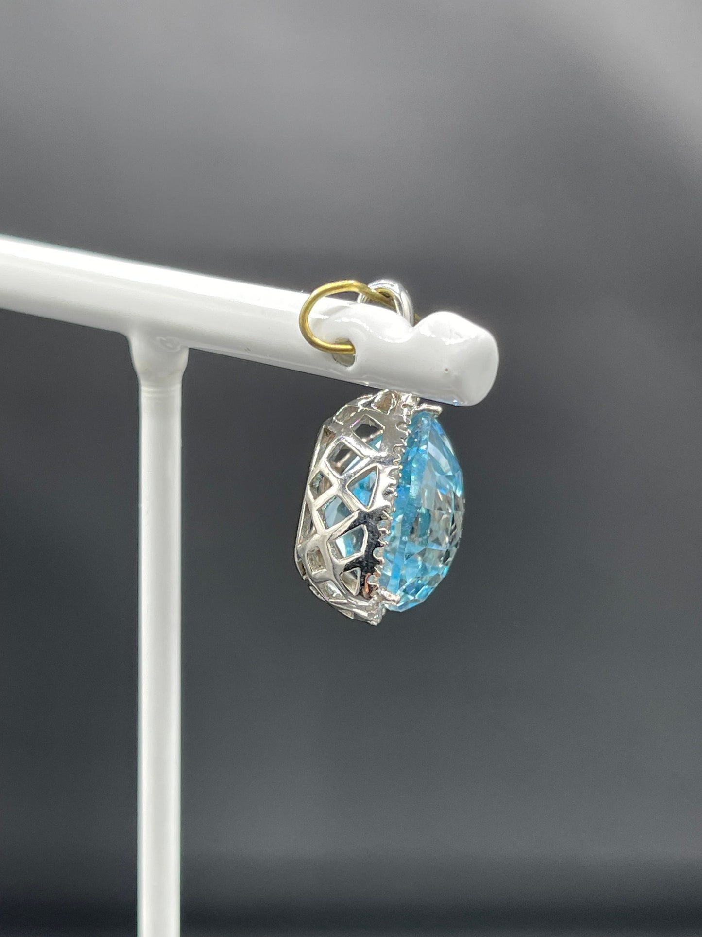 11.50 Carat Sky Blue Topaz & White Topaz Sterling Silver Pendent